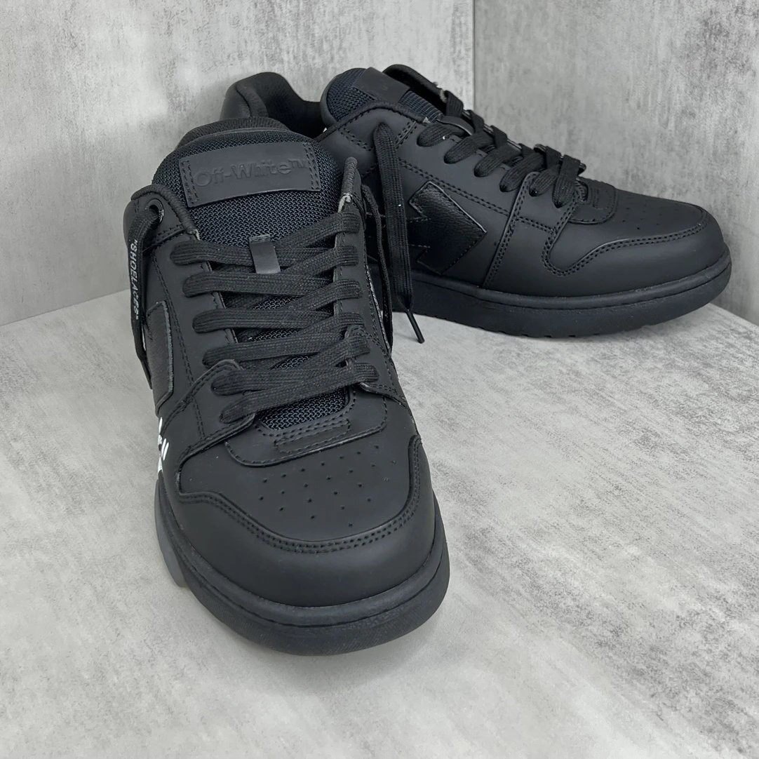 Luxury Leather Low Top Sneakers for Walking Jet Black - Gallery Image 2 - Detailed View