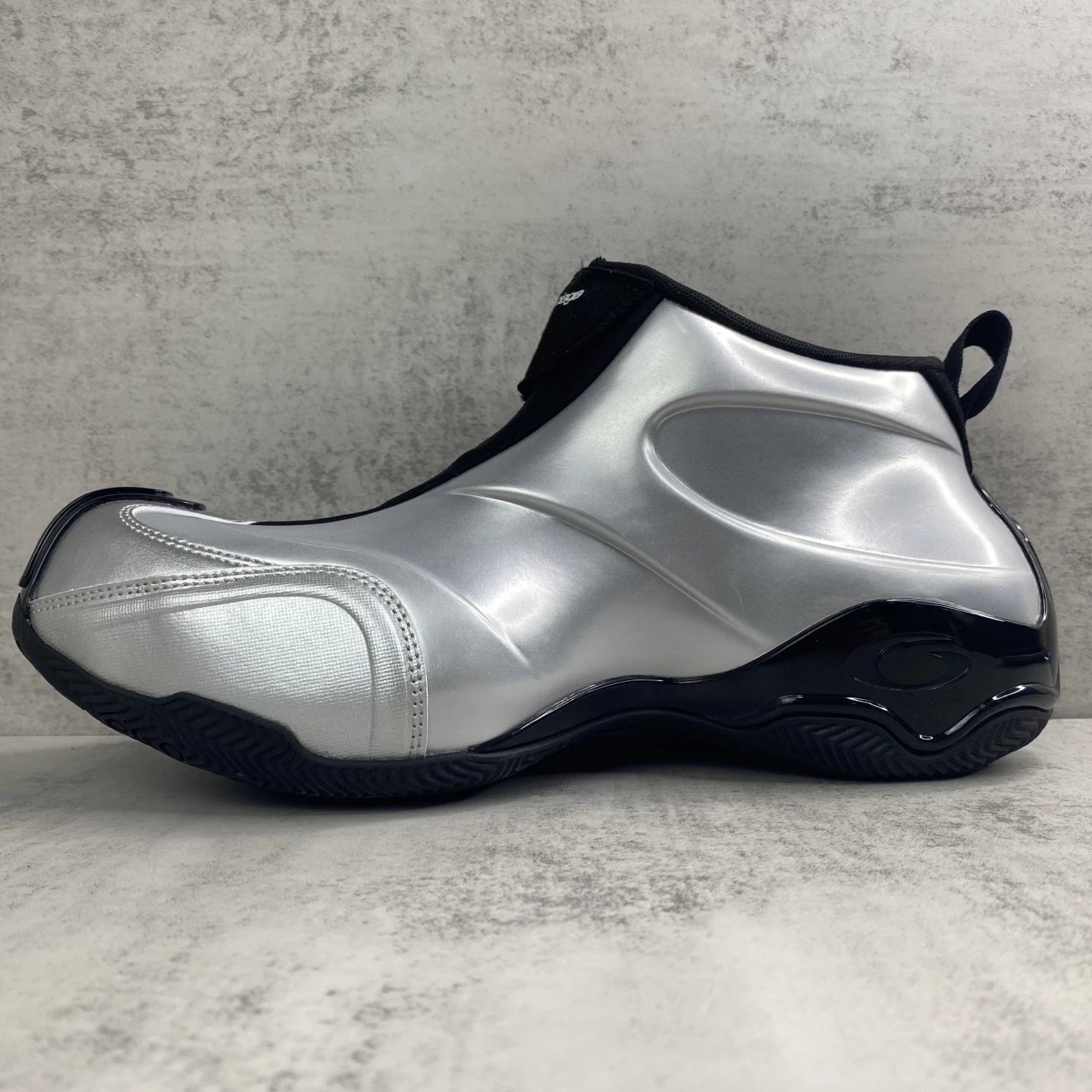 Futuristic Zip Up Basketball Sneakers Metallic Silver - Gallery Image 7 - Detailed View
