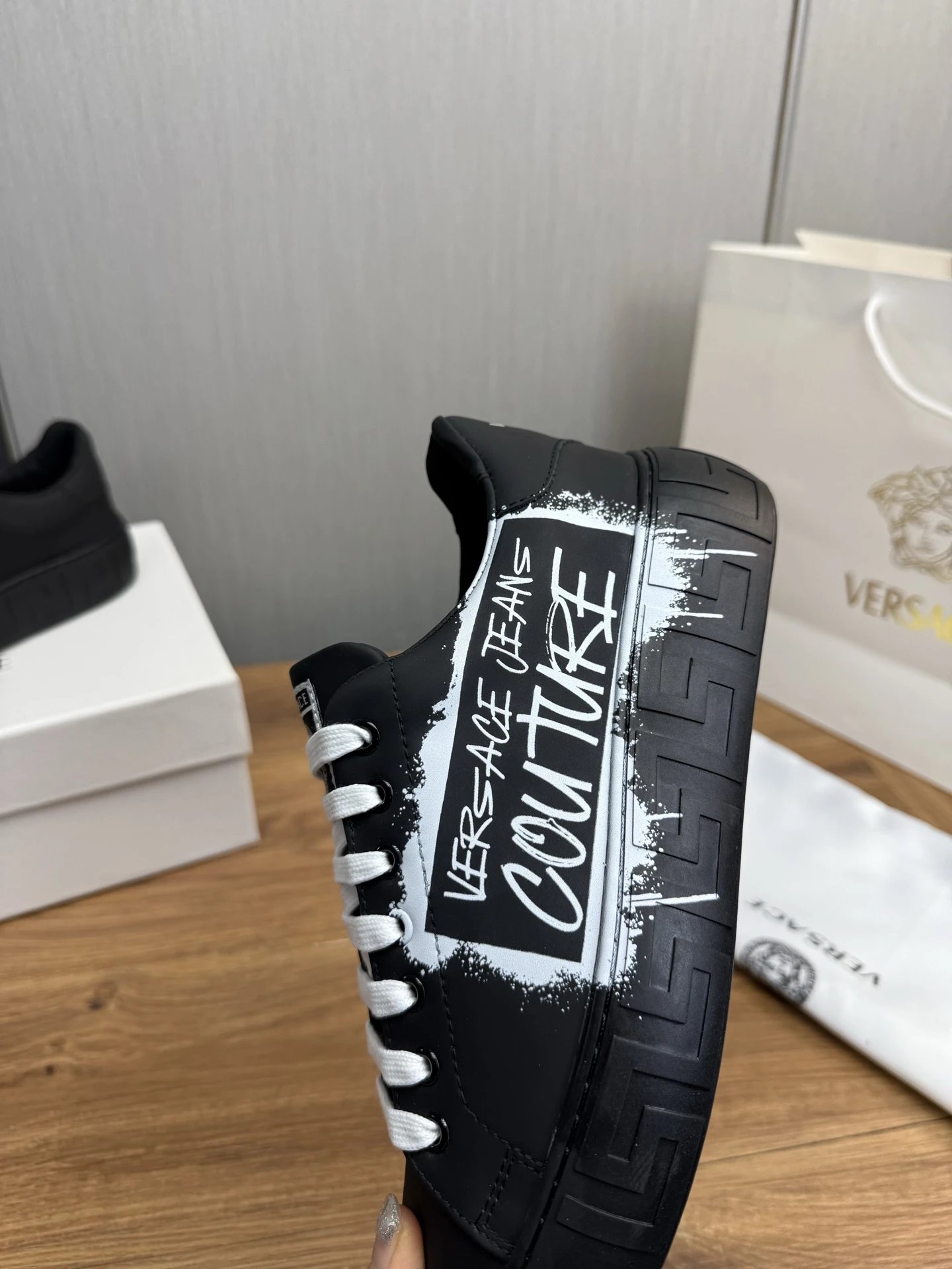 Couple Leather Low Top Sneakers Street Style Onyx Black - Gallery Image 9 - Detailed View