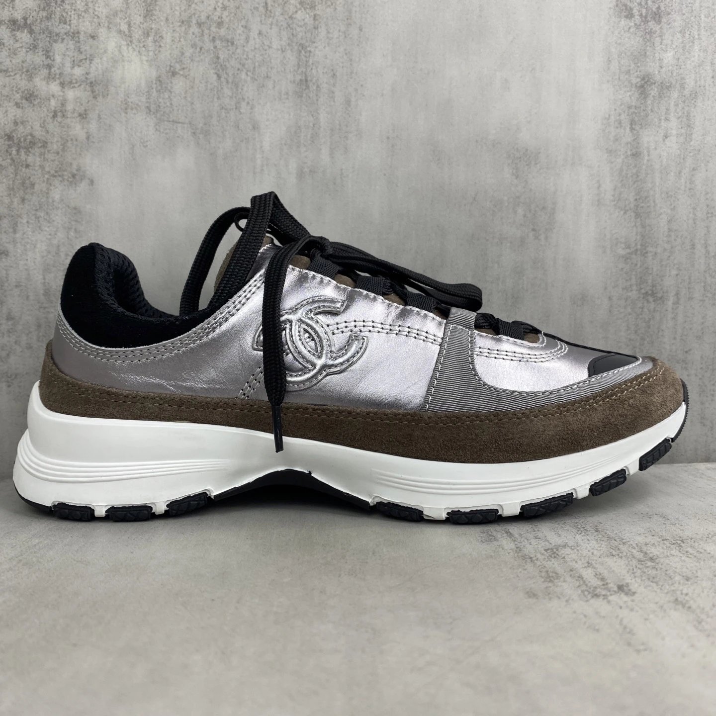 Women's Suede Leather Mesh Outdoor Sneakers Pewter Brown - Gallery Image 6 - Detailed View