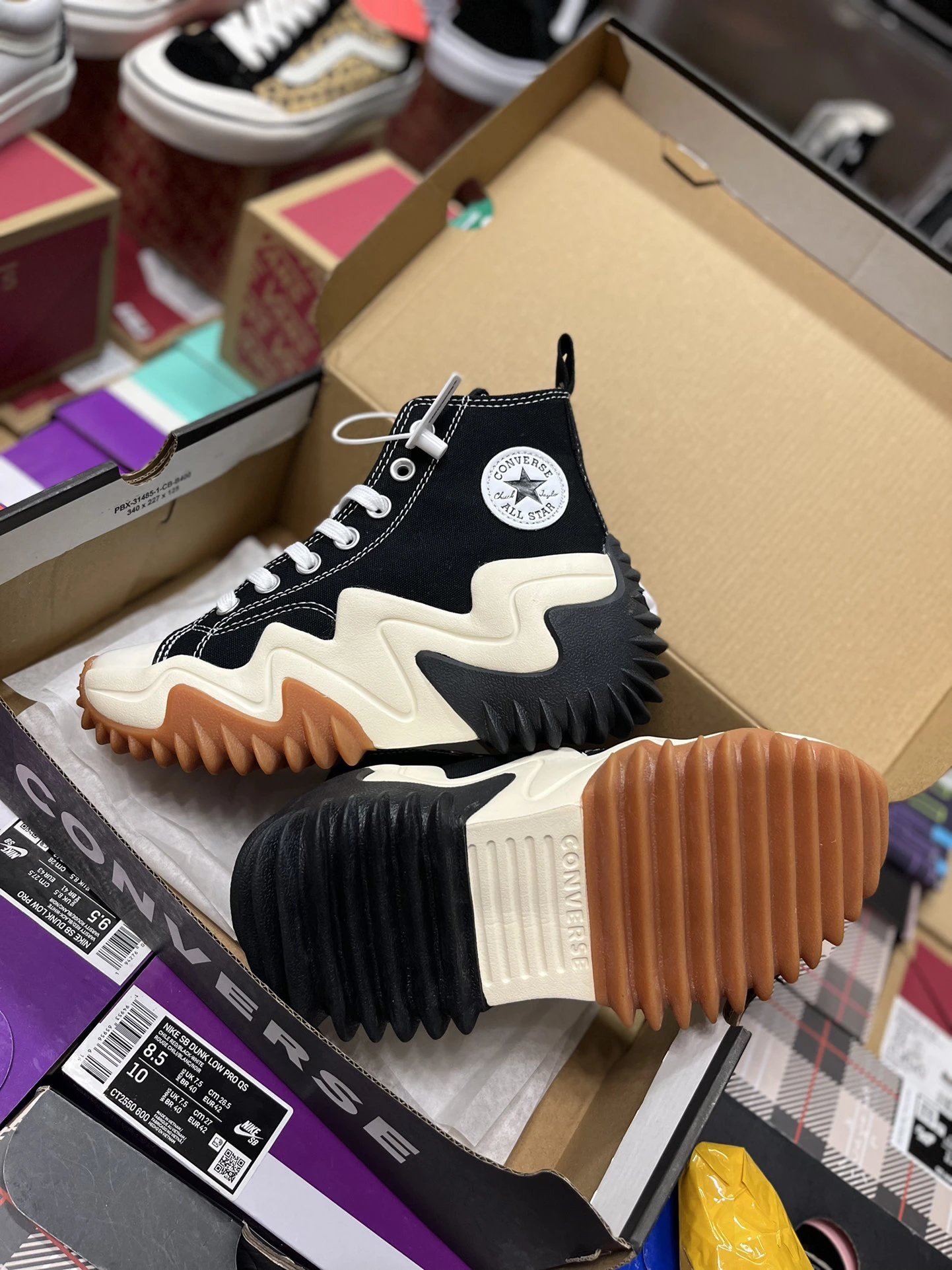 Run Star Motion High Top Chunky Sneakers Ebony Black - Gallery Image 3 - Detailed View