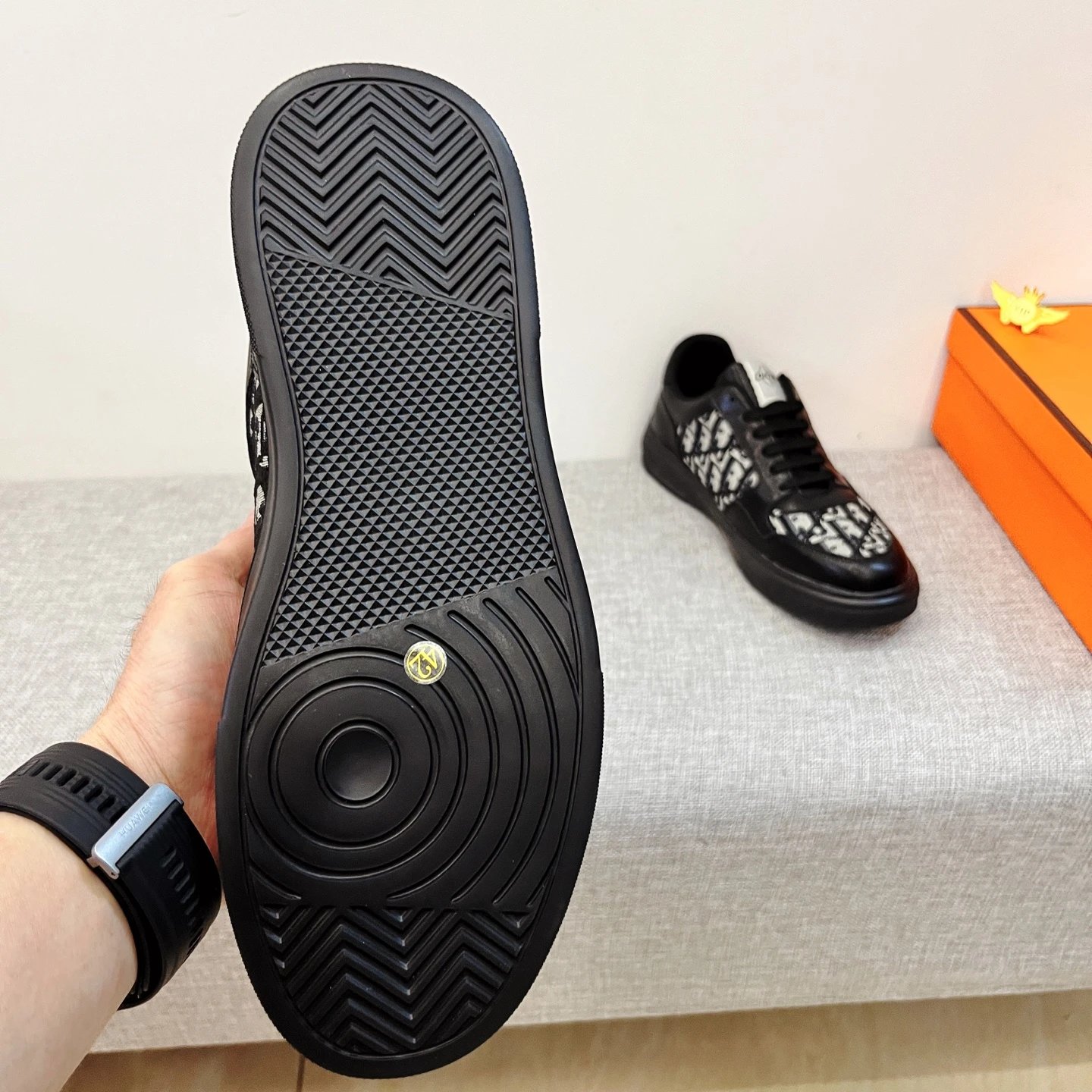 Luxury Leather Low Top Sneakers Black Monochrome - Gallery Image 8 - Detailed View