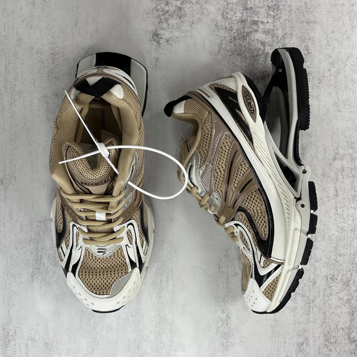 Retro Mesh X-Pander Dad Sneakers Spring Heel Beige - Gallery Image 3 - Detailed View