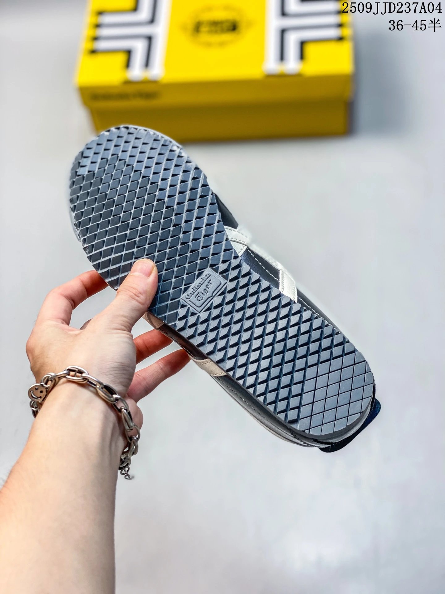 Onitsuka Tiger Mexico 66 Deluxe Black White - Gallery Image 5 - Detailed View