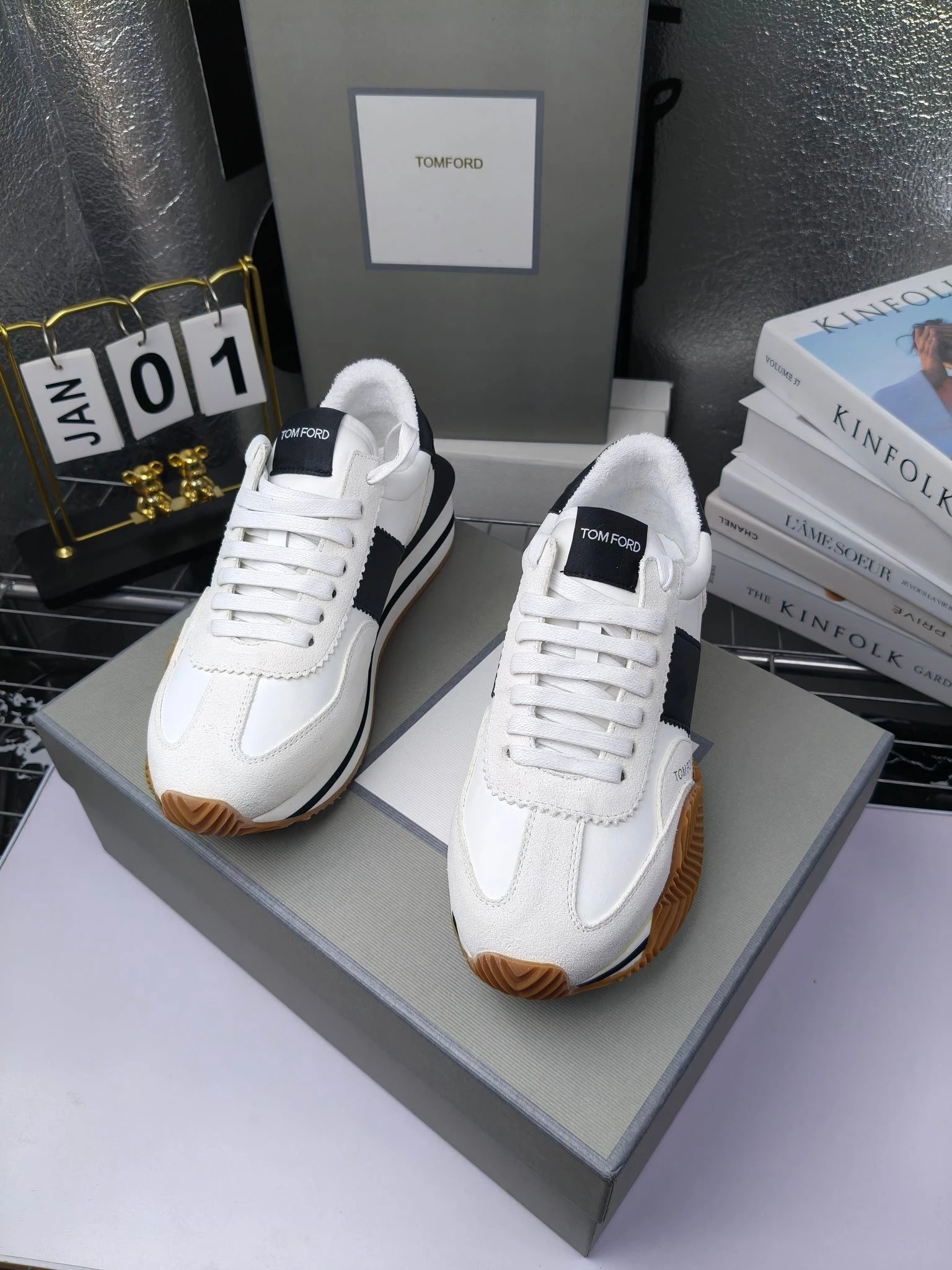 Retro Luxe Leather Sneakers Ivory Black - Gallery Image 6 - Detailed View