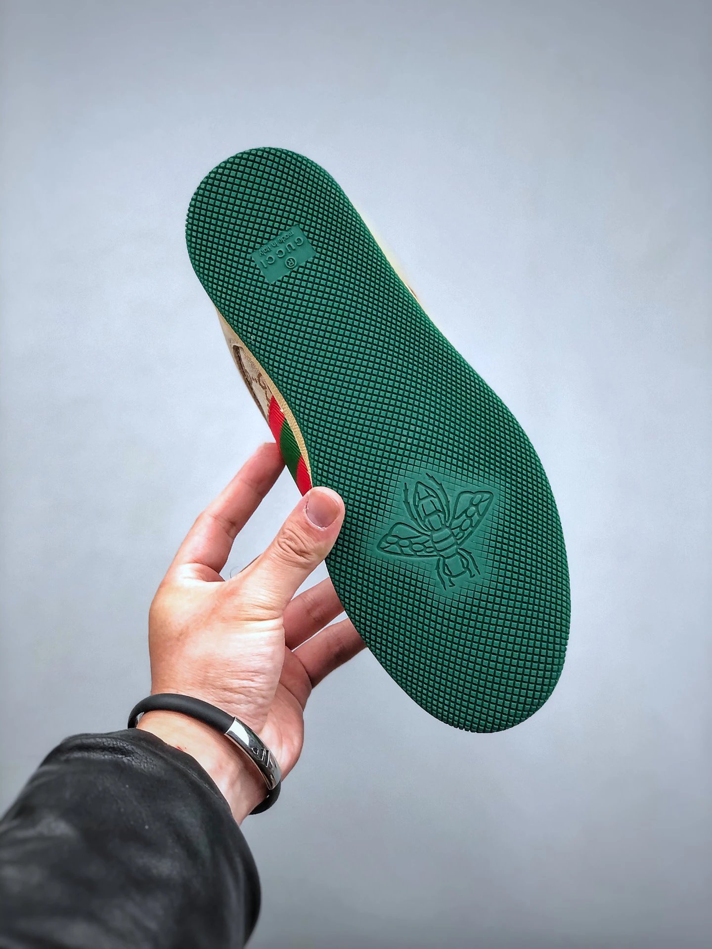 Gucci Distressed Screener Beige Pink Sneakers Red Green - Gallery Image 8 - Detailed View