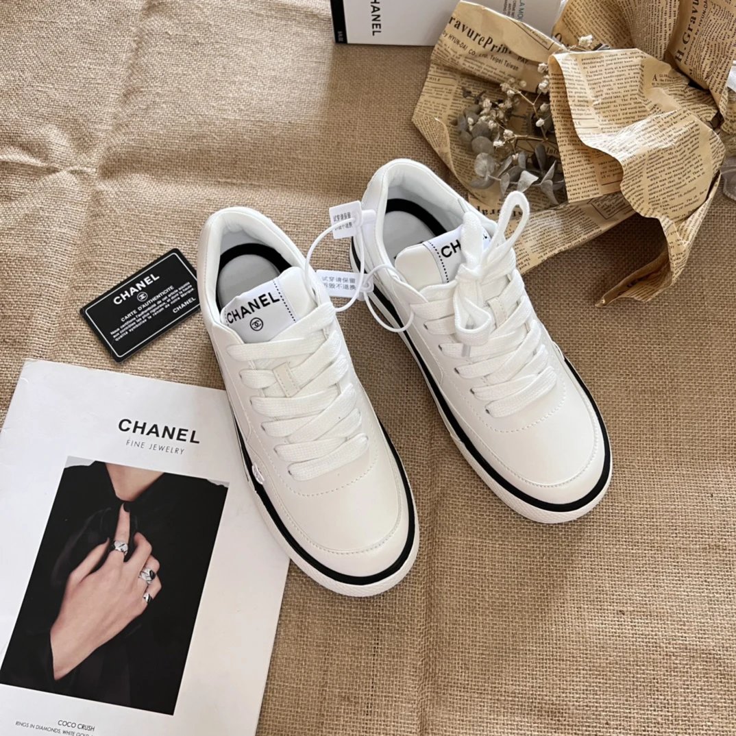 Chanel Panda Sneakers 2024 White - Gallery Image 3 - Detailed View