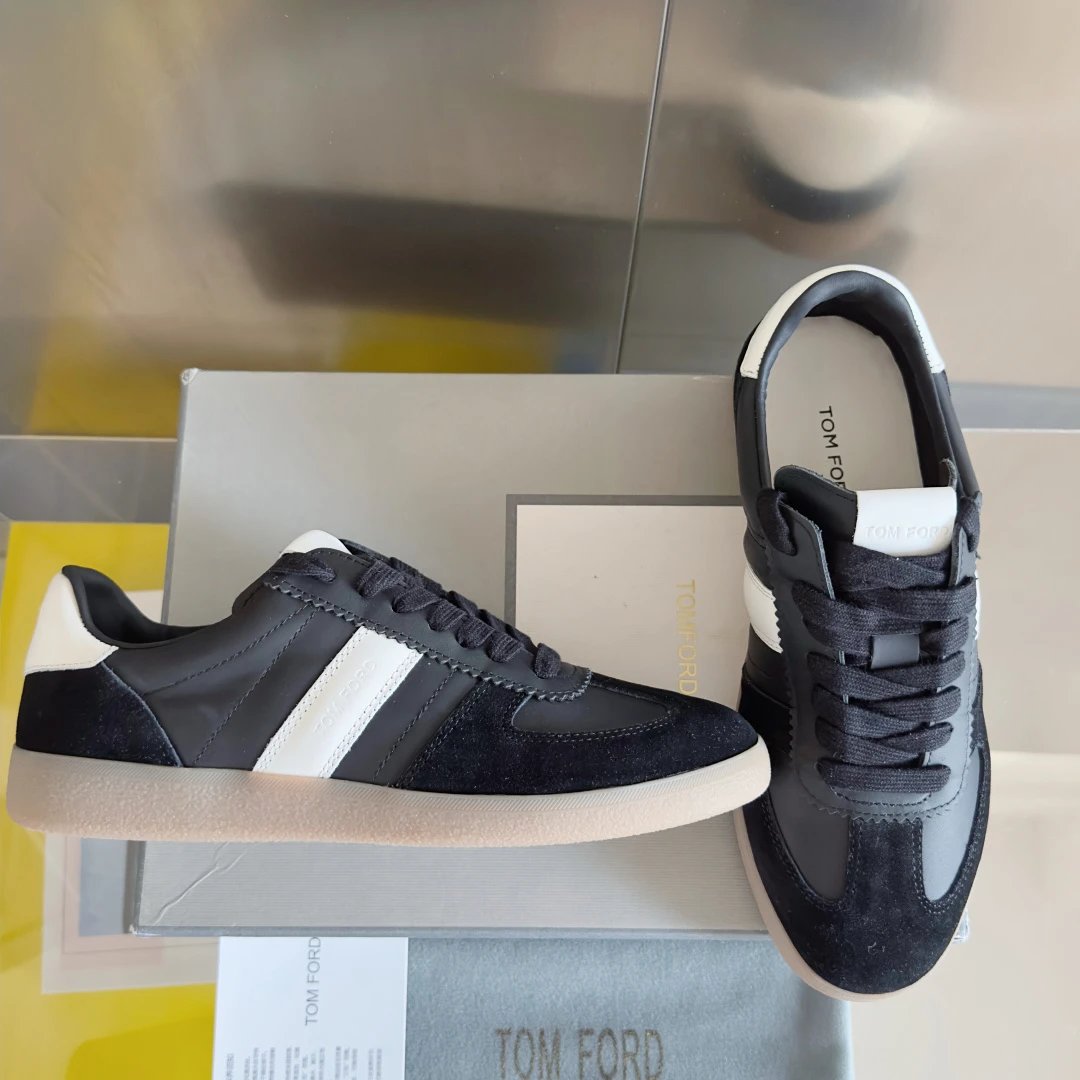 Suede Leather Trainer Sneakers Ivory Black - Gallery Image 3 - Detailed View