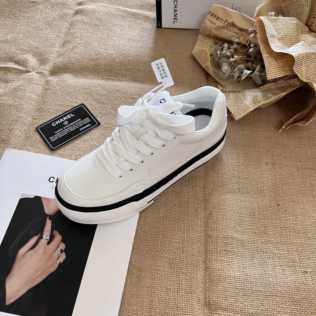 Chanel Panda Sneakers 2024 White - Gallery Image 5 - Detailed View