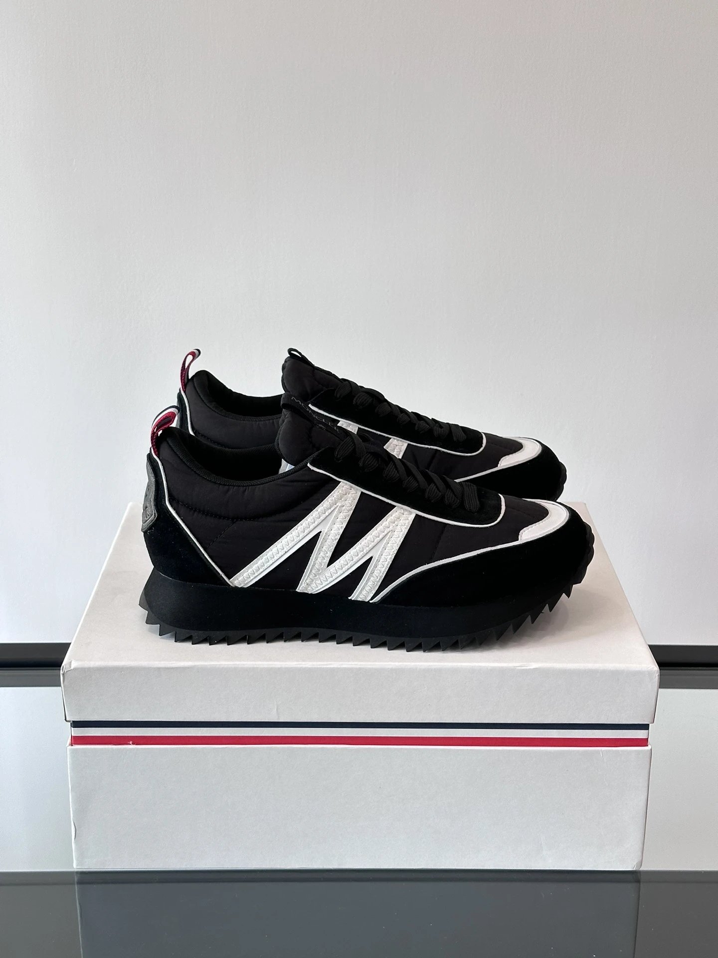 Moncler Pacey Sneakers Black White - Gallery Image 2 - Detailed View