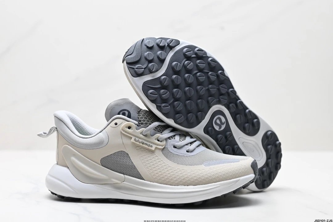 Lululemon Blissfeel Sneakers Black White - Gallery Image 4 - Detailed View