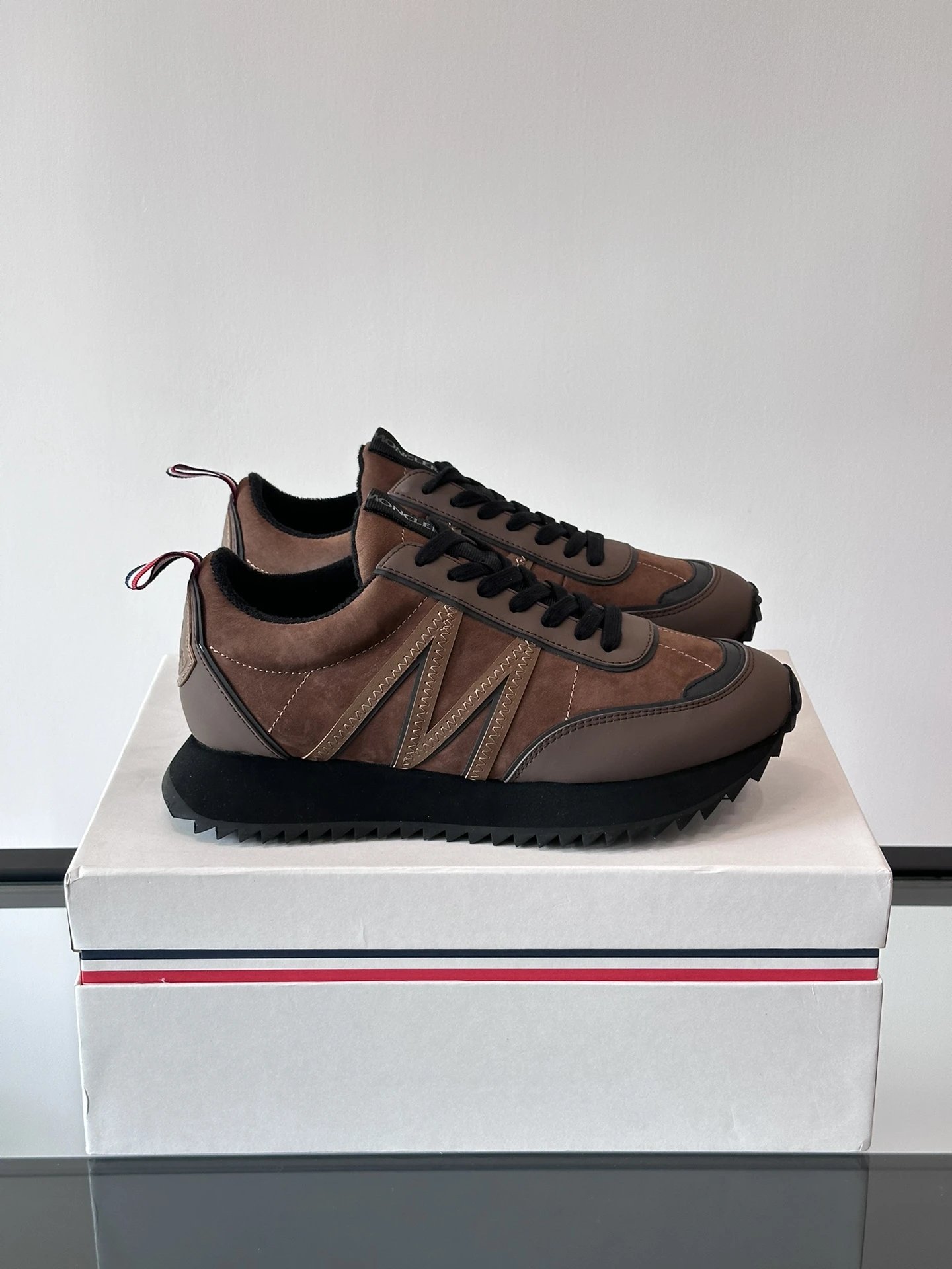 Moncler Pacey Sneakers Brown - Gallery Image 2 - Detailed View