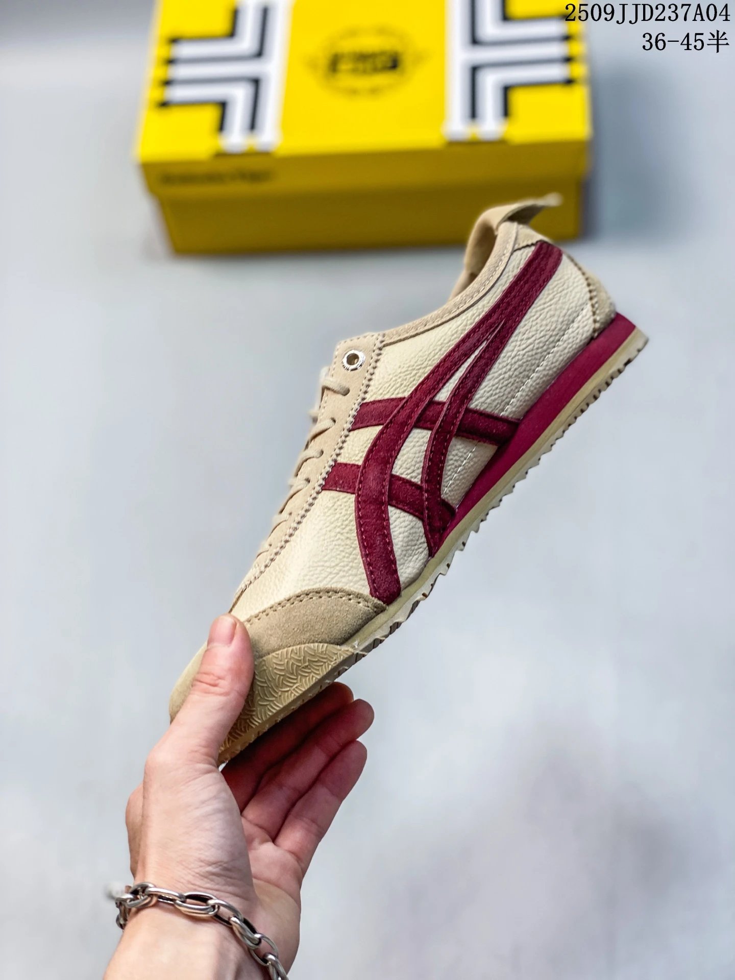 Onitsuka Tiger Mexico 66 Deluxe Beige Red - Gallery Image 3 - Detailed View
