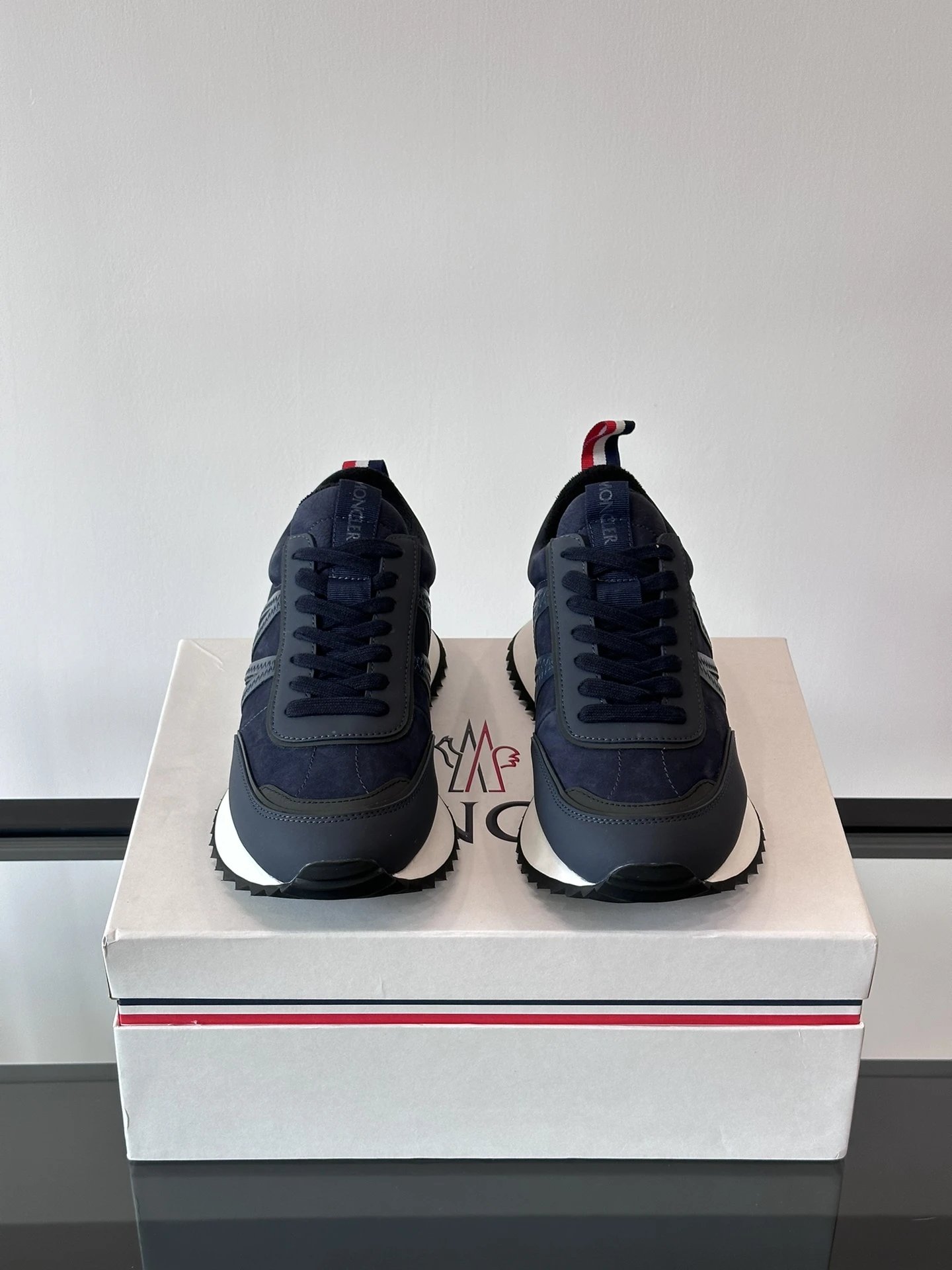 Moncler Pacey Sneakers Navy Blue - Gallery Image 3 - Detailed View