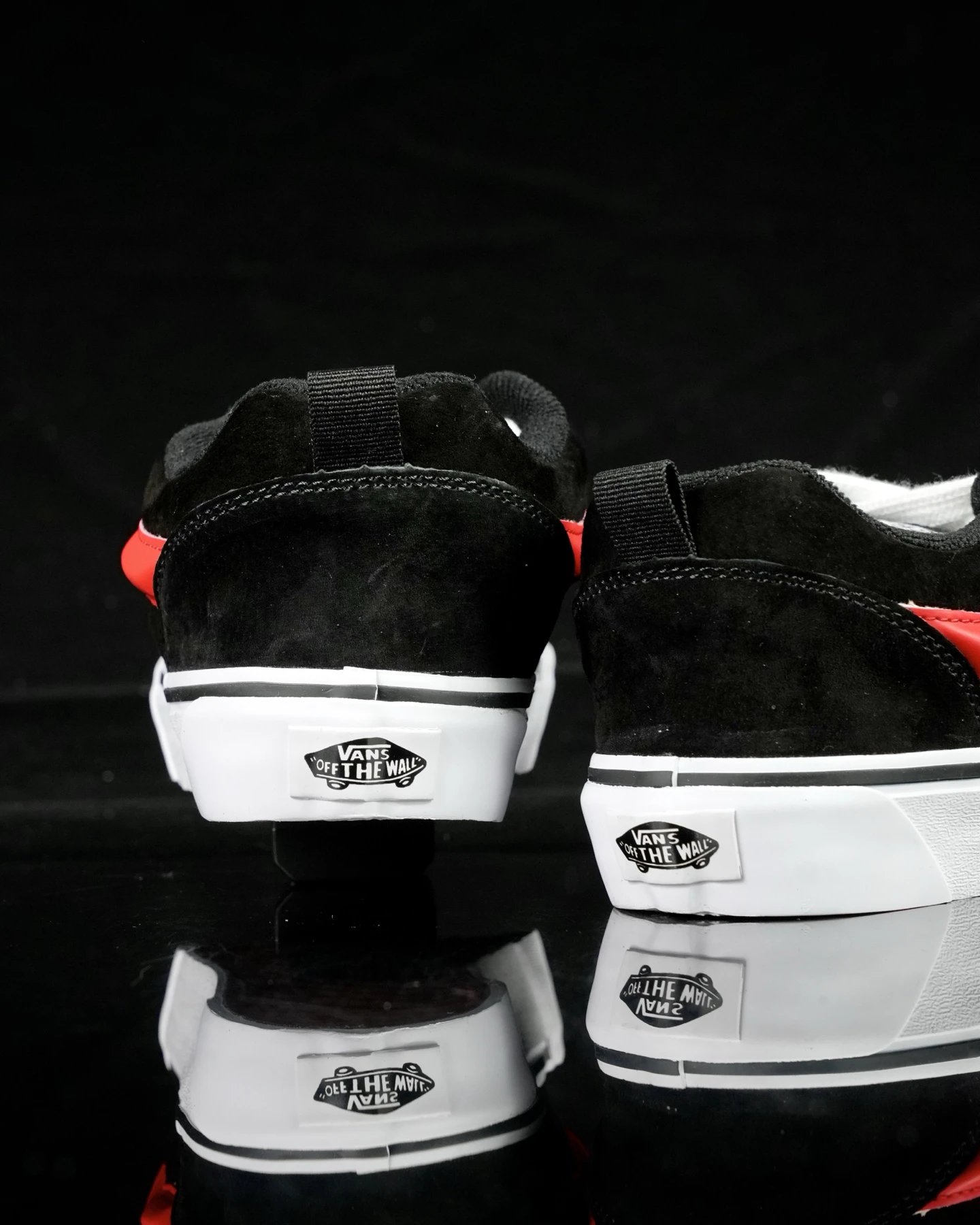 Retro Chunky Skate Shoes Suede Scarlet Red - Gallery Image 8 - Detailed View