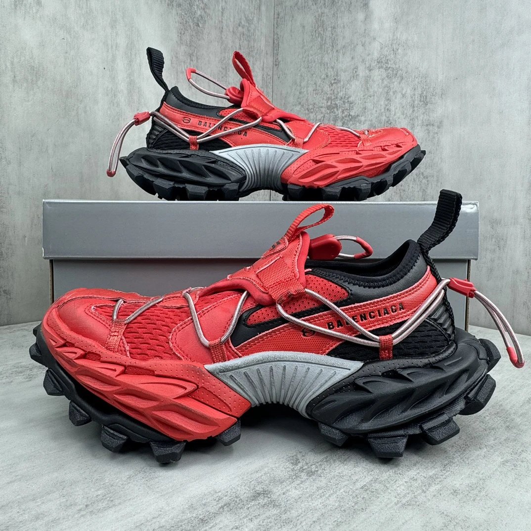 Chunky Mesh Trail Running Sneakers Scarlet Red - Gallery Image 9 - Detailed View