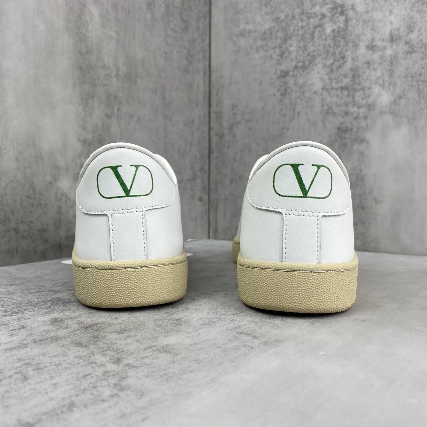 Minimalist Leather Low Top Sneakers Ivory - Gallery Image 5 - Detailed View