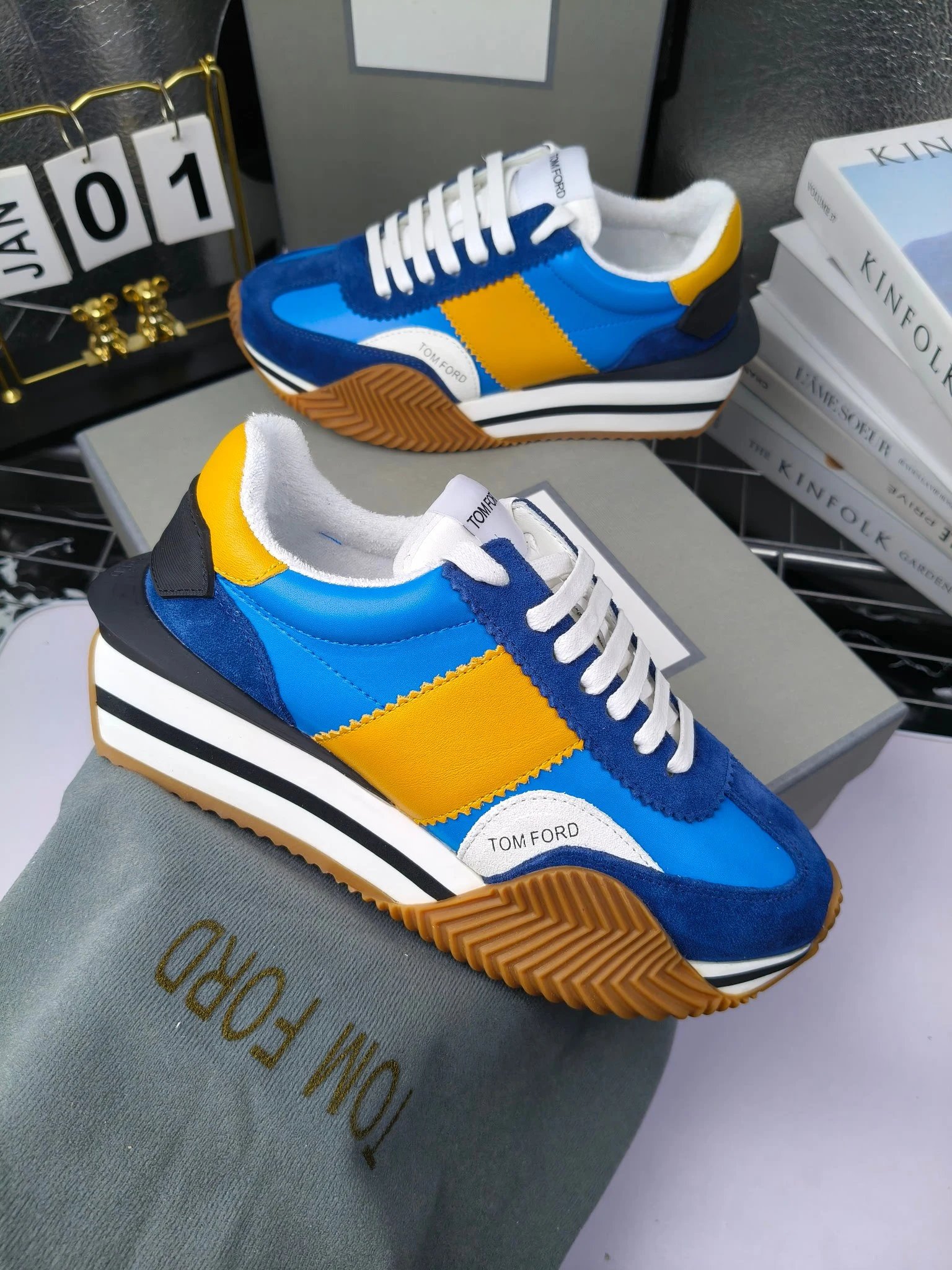Retro Leather Platform Sneakers Sapphire Blue - Gallery Image 9 - Detailed View