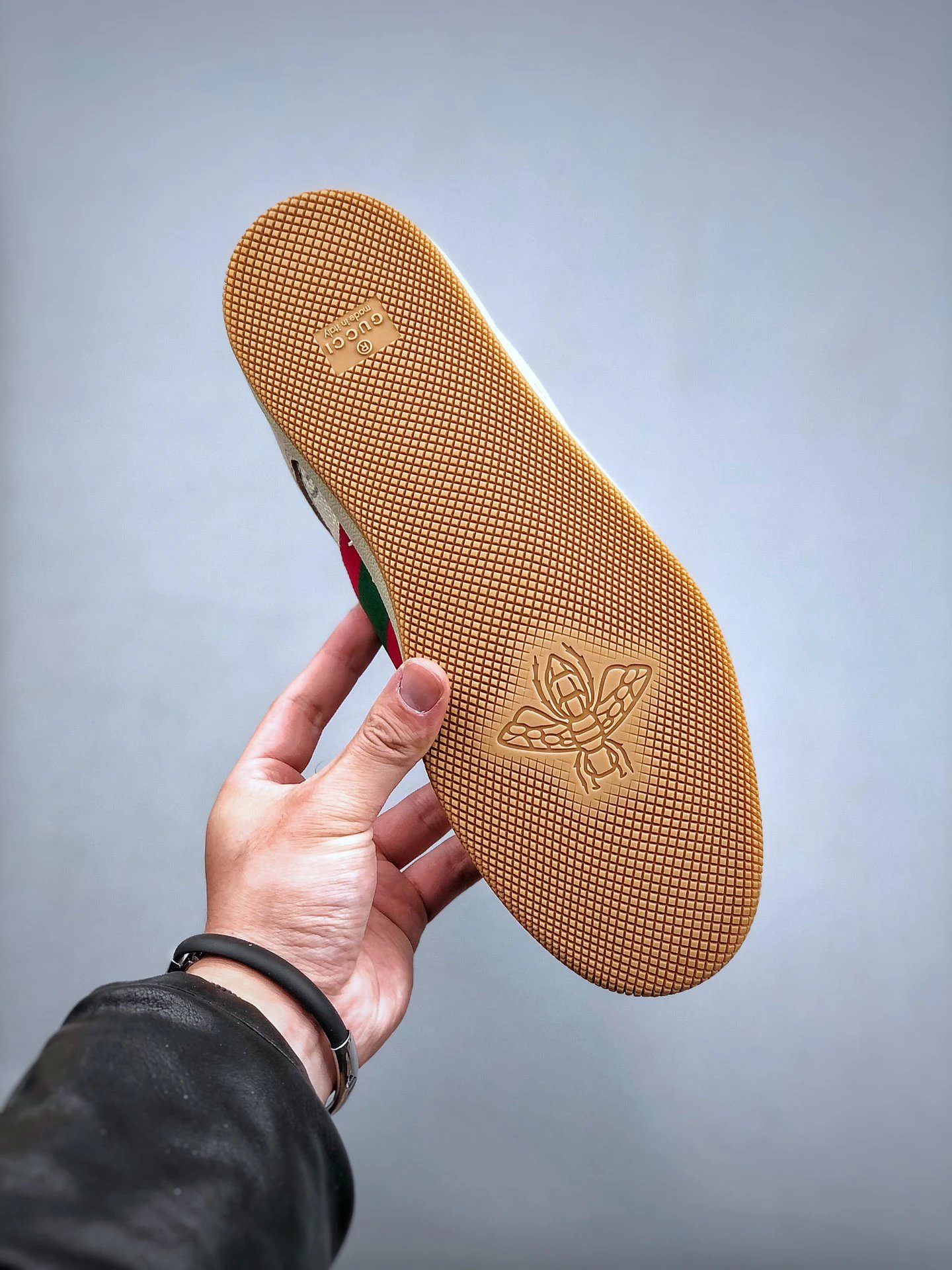 Gucci Distressed Screener Beige Sneakers Red Green - Gallery Image 8 - Detailed View