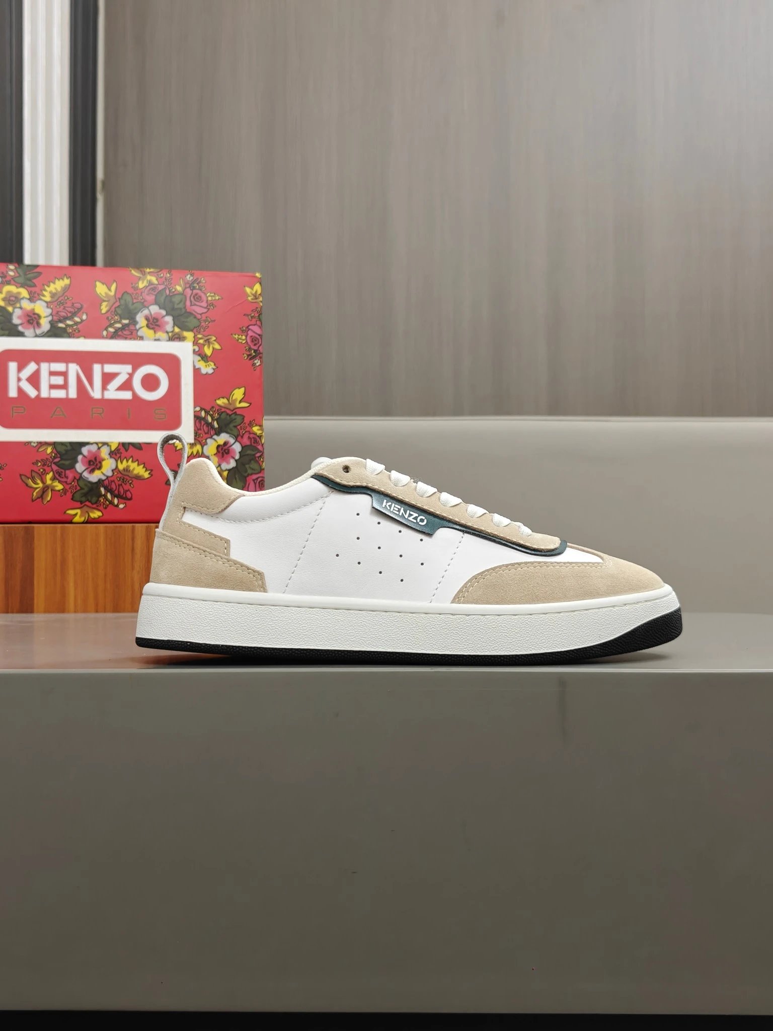 Kenzo Classic Sneakers Beige - Gallery Image 5 - Detailed View
