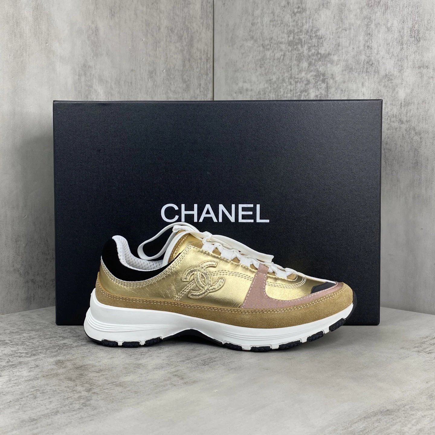 Retro Leather Mesh Sneakers Outdoor Style Gold Pink - Gallery Image 1 - Detailed View