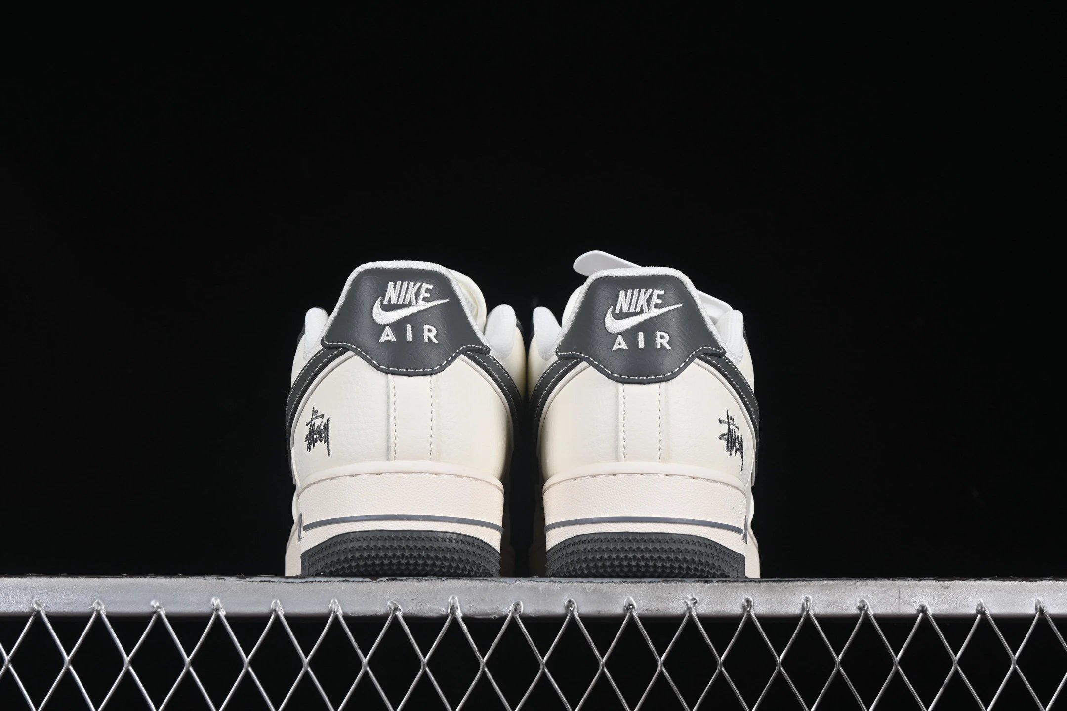 Men's Leather Sneakers Granite Gray - Gallery Image 6 - Detailed View