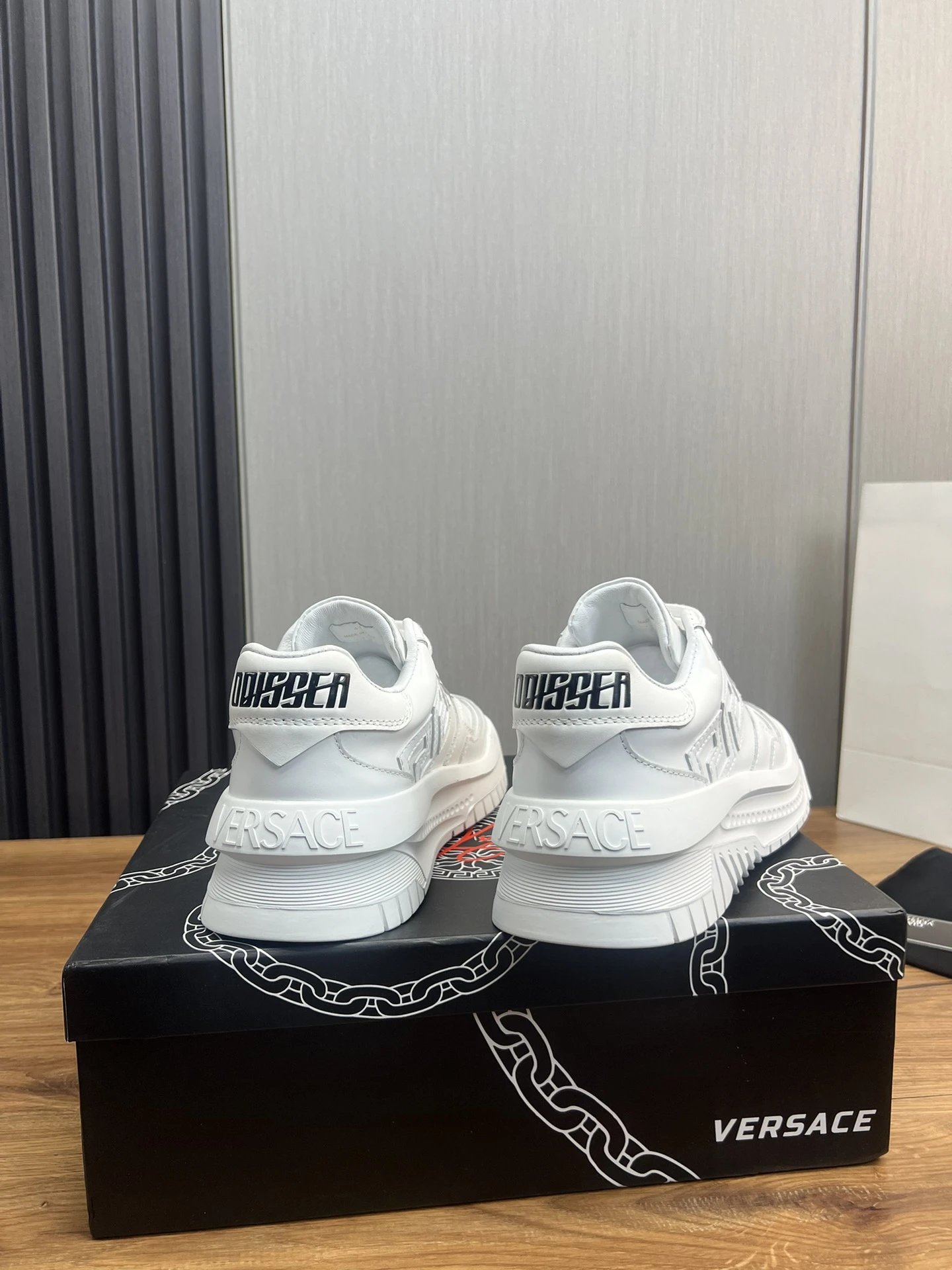 Luxury Leather Sneaker Low Arctic White - Gallery Image 6 - Detailed View