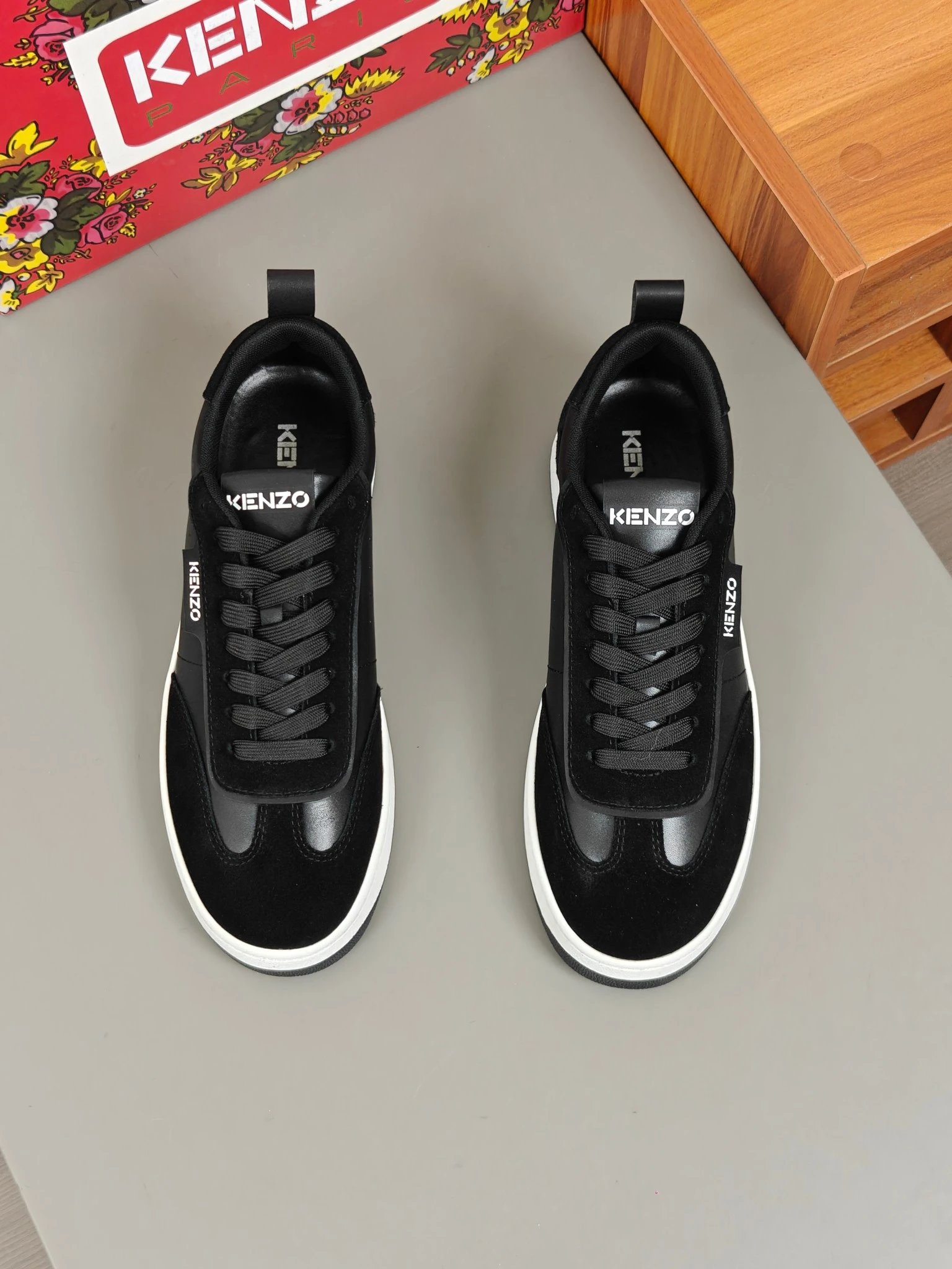 Kenzo Classic Sneakers Black - Gallery Image 3 - Detailed View