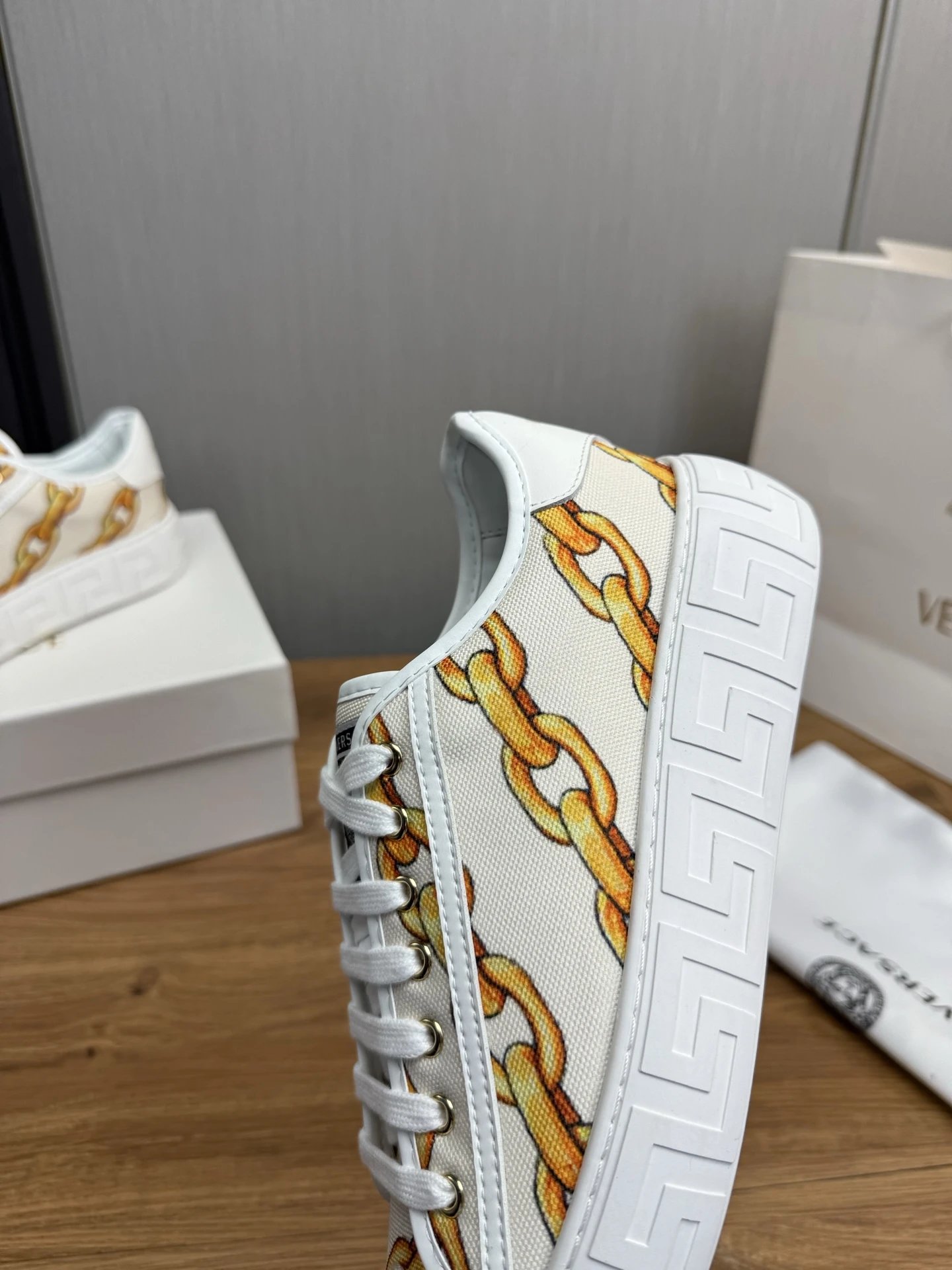 Chain Pattern Leather Sneakers Ivory - Gallery Image 9 - Detailed View