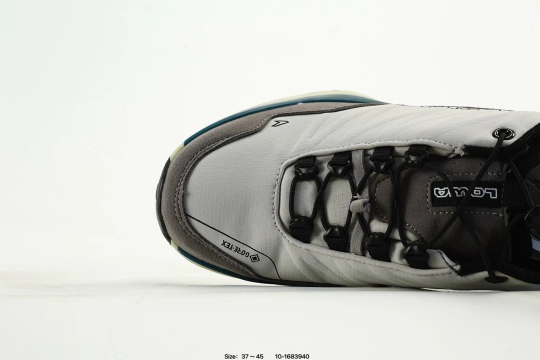 GTX Hiking Sneakers Glacier Grey - Gallery Image 6 - Detailed View