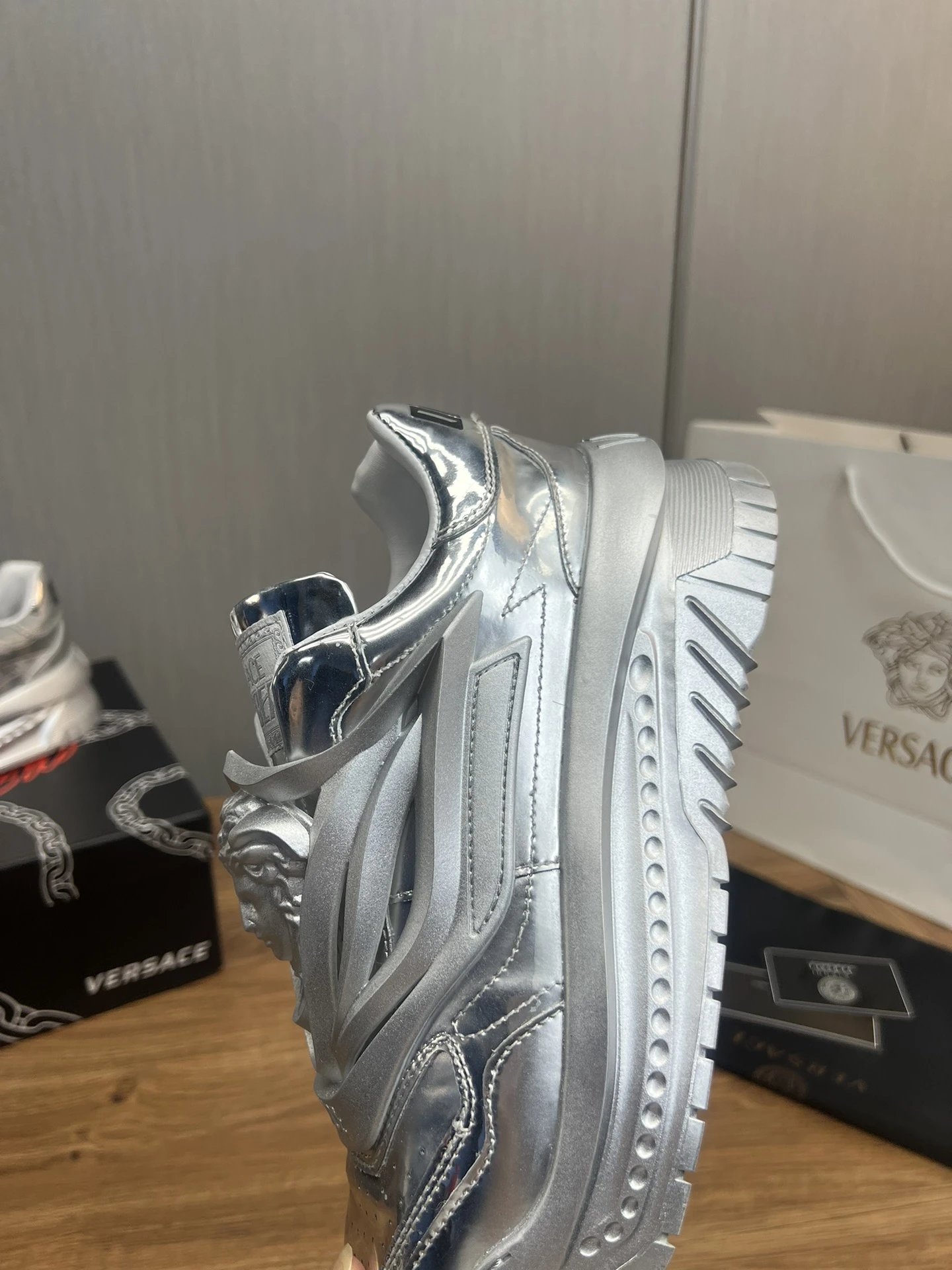 Luxury Leather Low Top Sneakers Metallic Silver - Gallery Image 8 - Detailed View