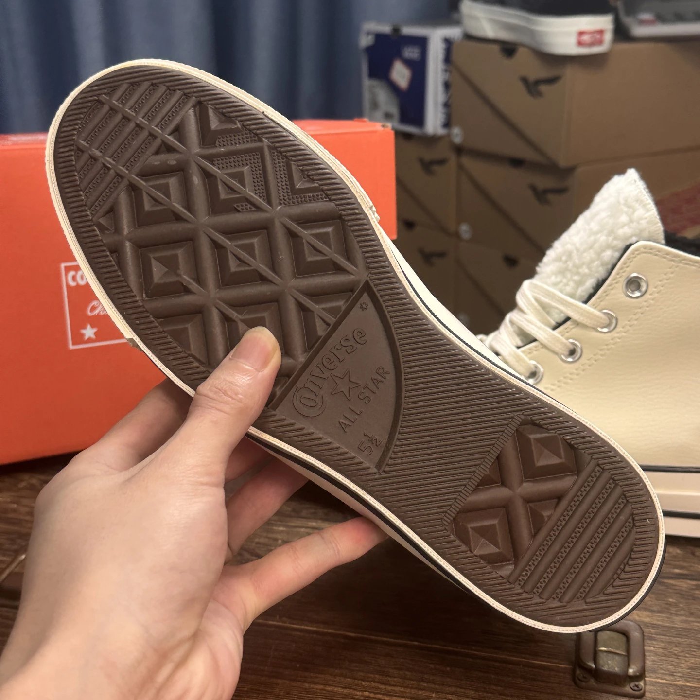 High Top Leather Sneakers Winter Cream - Gallery Image 8 - Detailed View