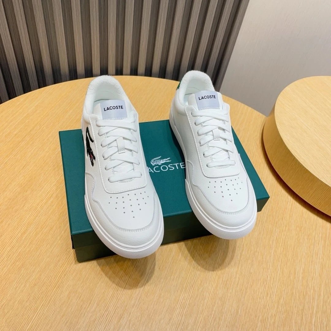 Lacoste Classic Sneakers White - Gallery Image 2 - Detailed View