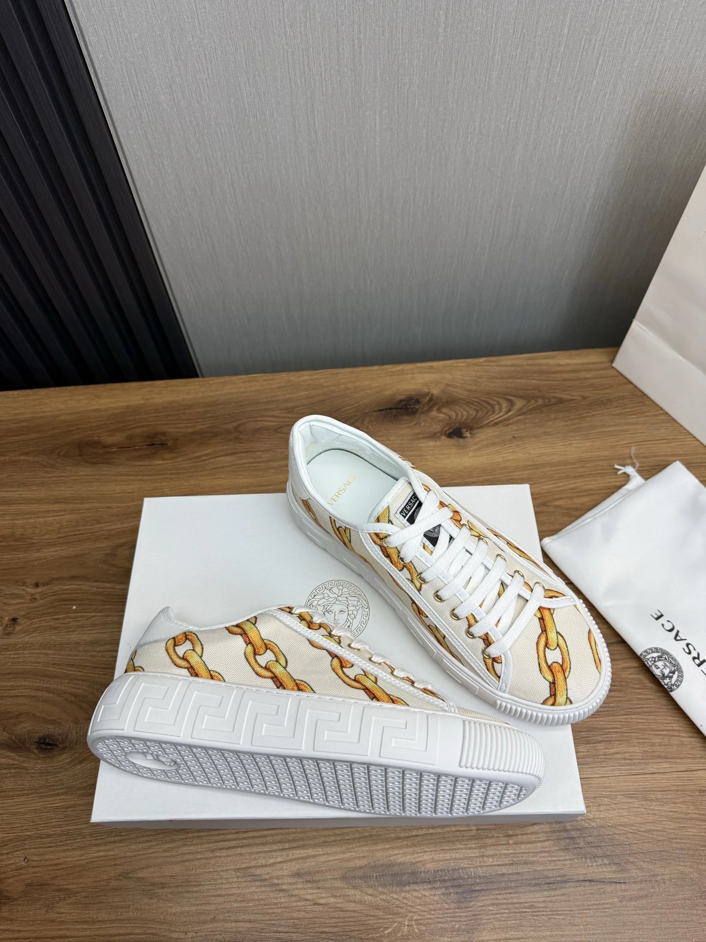 Chain Pattern Leather Sneakers Ivory - Gallery Image 6 - Detailed View