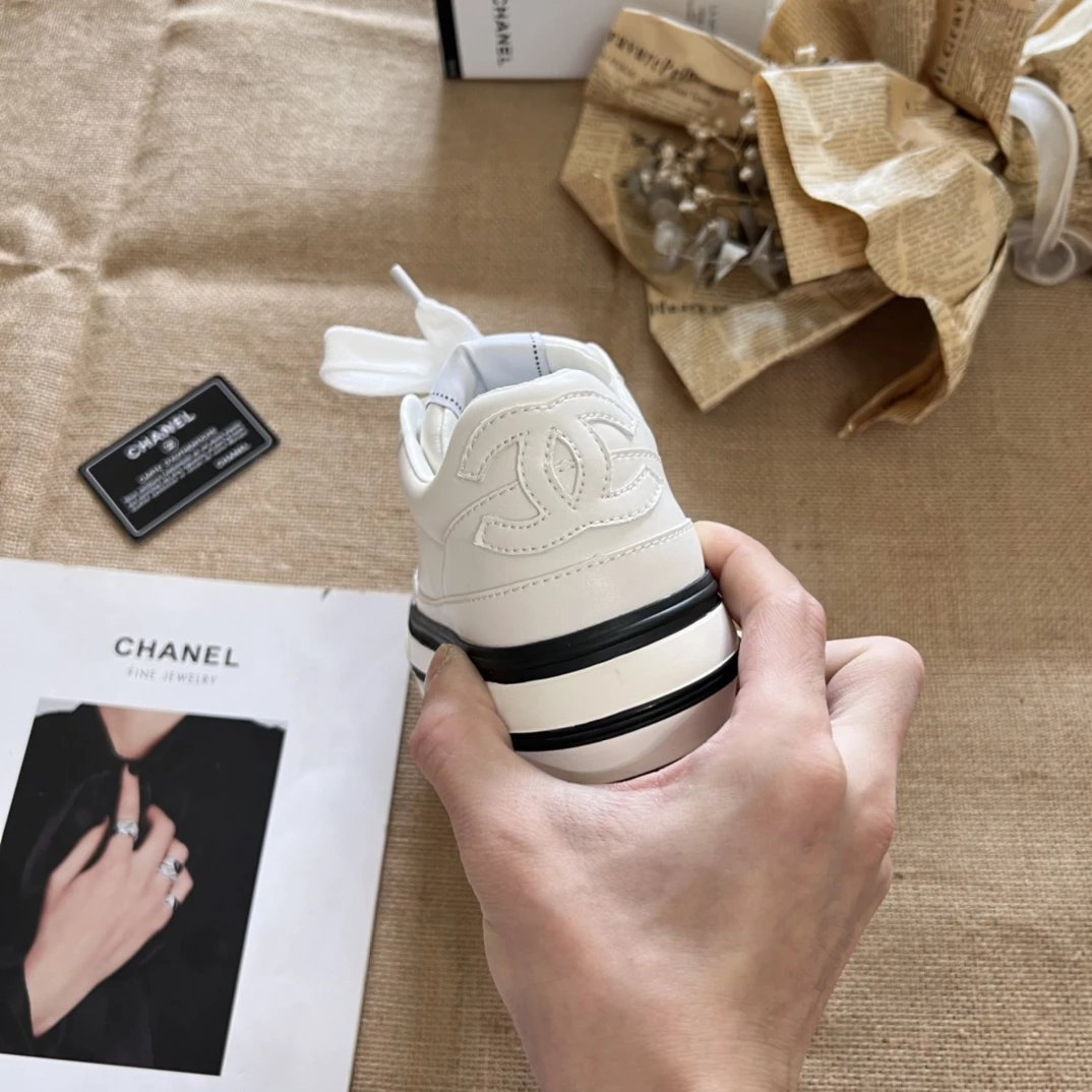 Chanel Panda Sneakers 2024 White - Gallery Image 7 - Detailed View