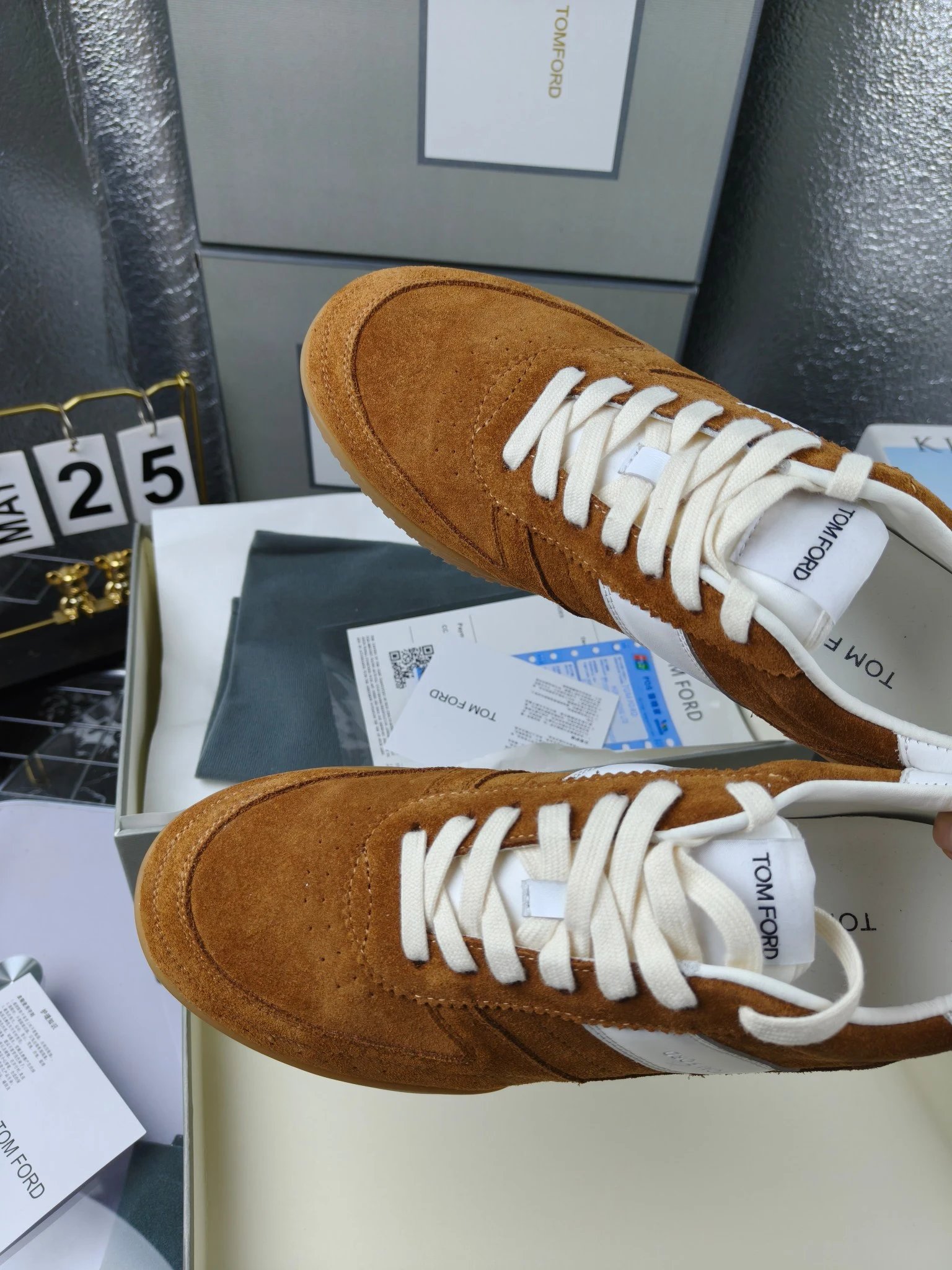 Suede Leather Sneakers Retro Casual Amber Brown - Gallery Image 7 - Detailed View
