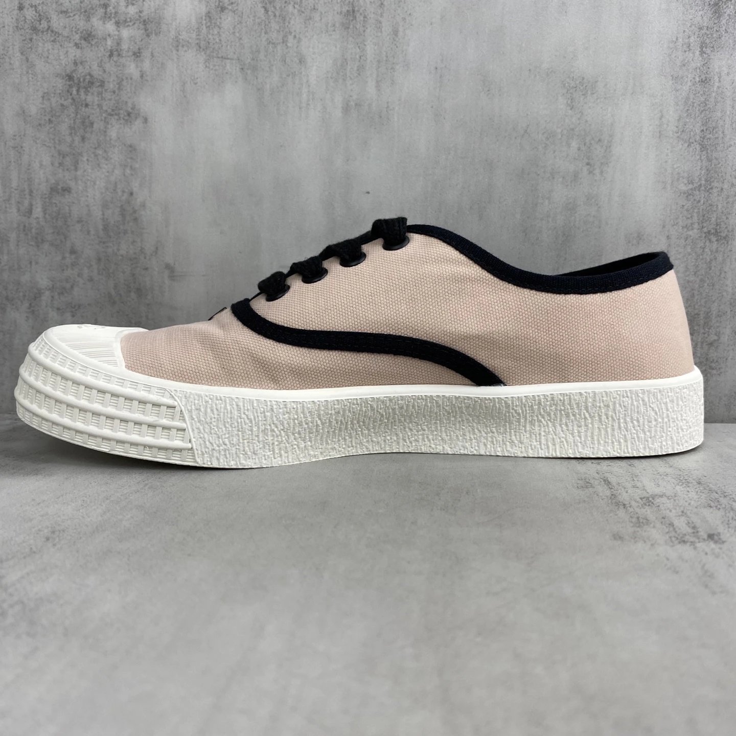 Vintage Canvas Low Top Sneakers with Ivory Blush Trim - Gallery Image 7 - Detailed View