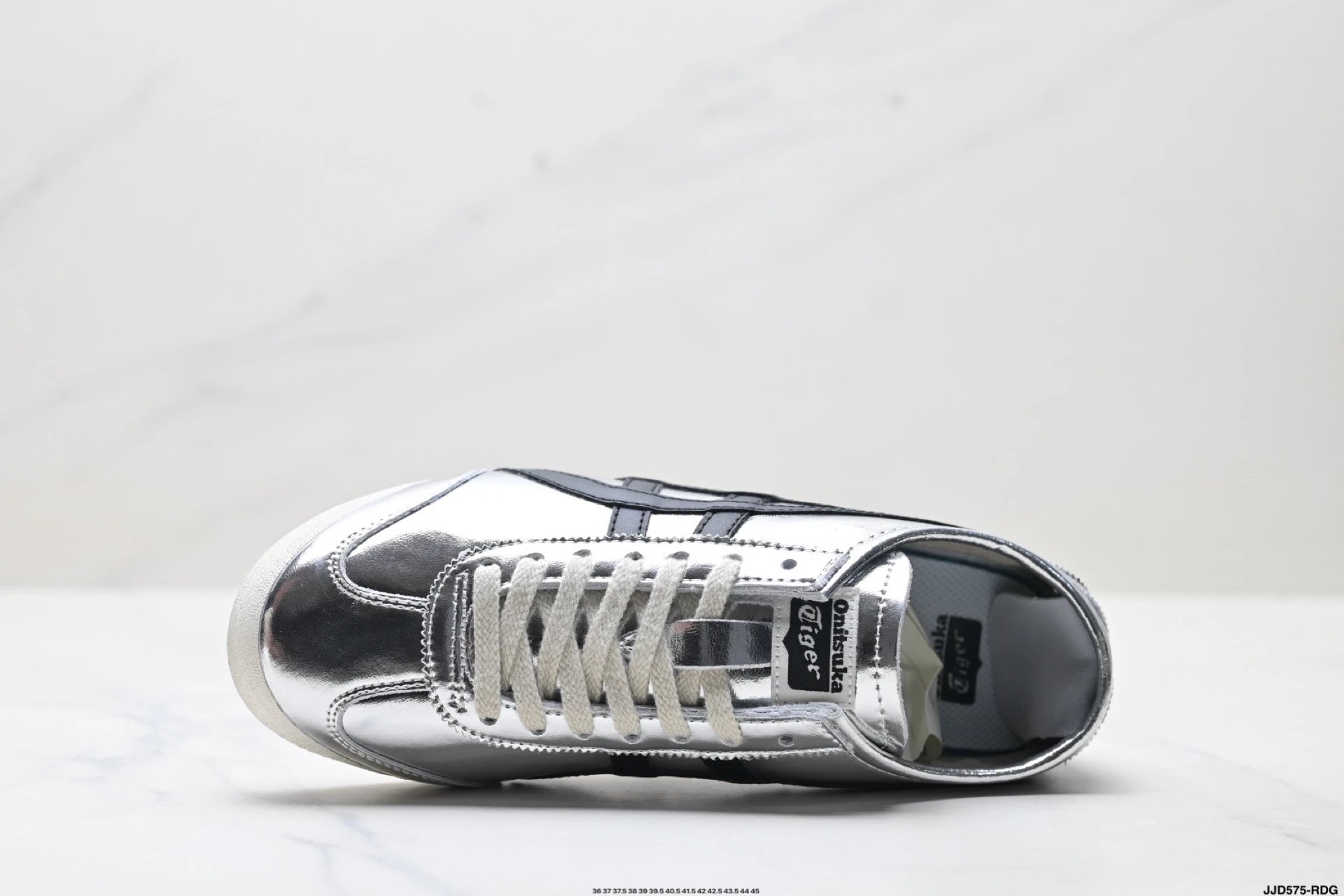 Onitsuka Tiger NIPPON MADE Mexico 66 Deluxe Sneakers Silver Black - Gallery Image 2 - Detailed View