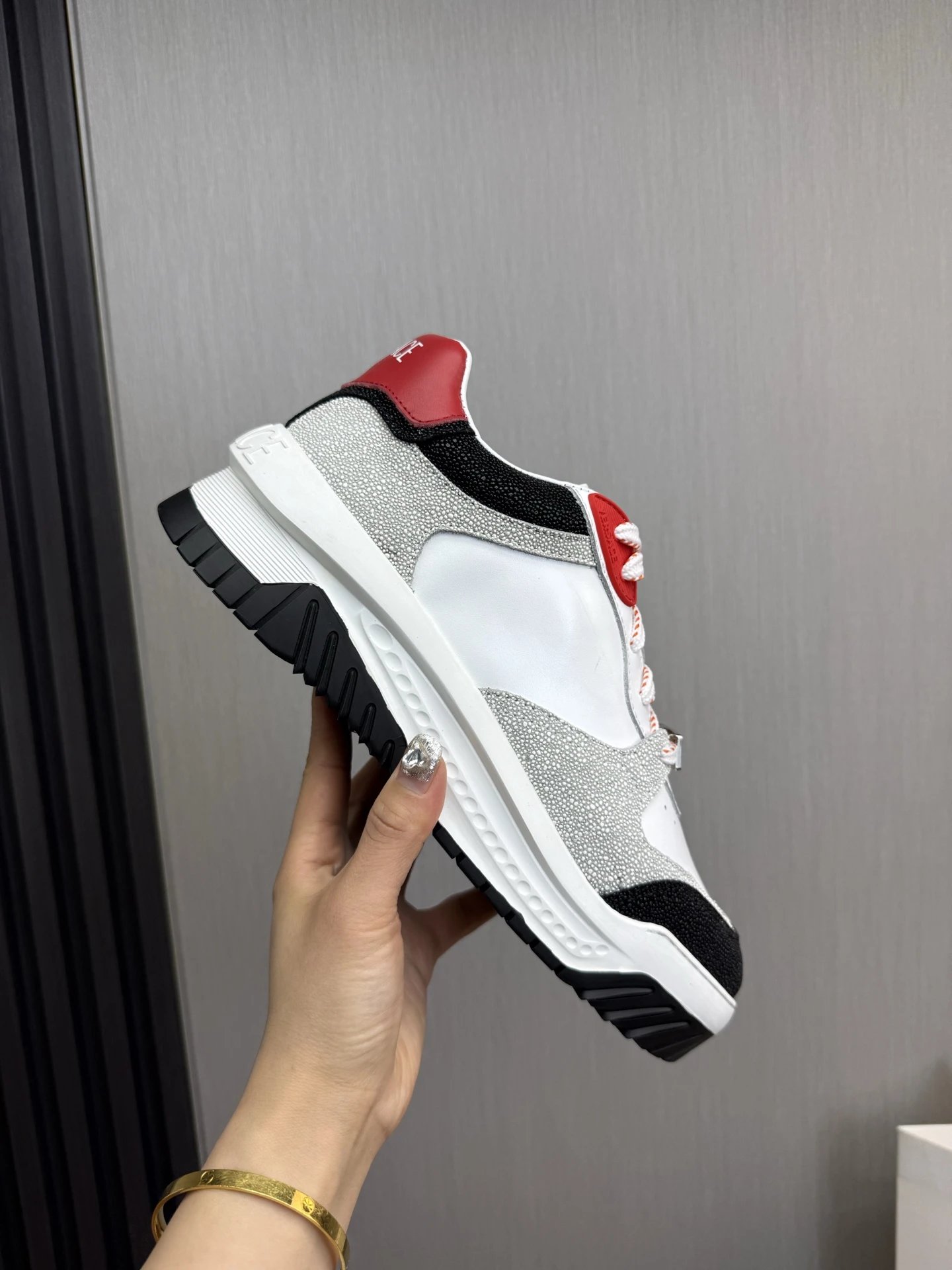 Luxury Leather Sneakers Monochrome Rouge - Gallery Image 7 - Detailed View