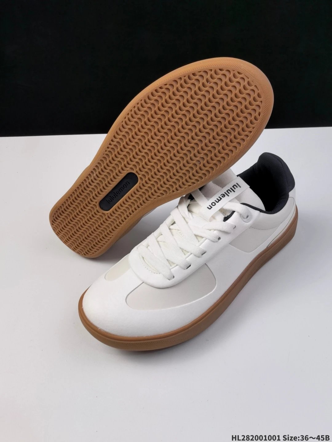 Lululemon Cityverse Low Sneakers White Black - Gallery Image 8 - Detailed View