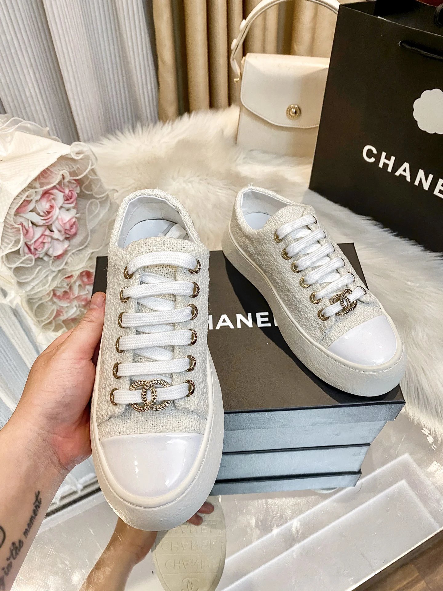 Chanel White Woven Sneakers - Gallery Image 4 - Detailed View