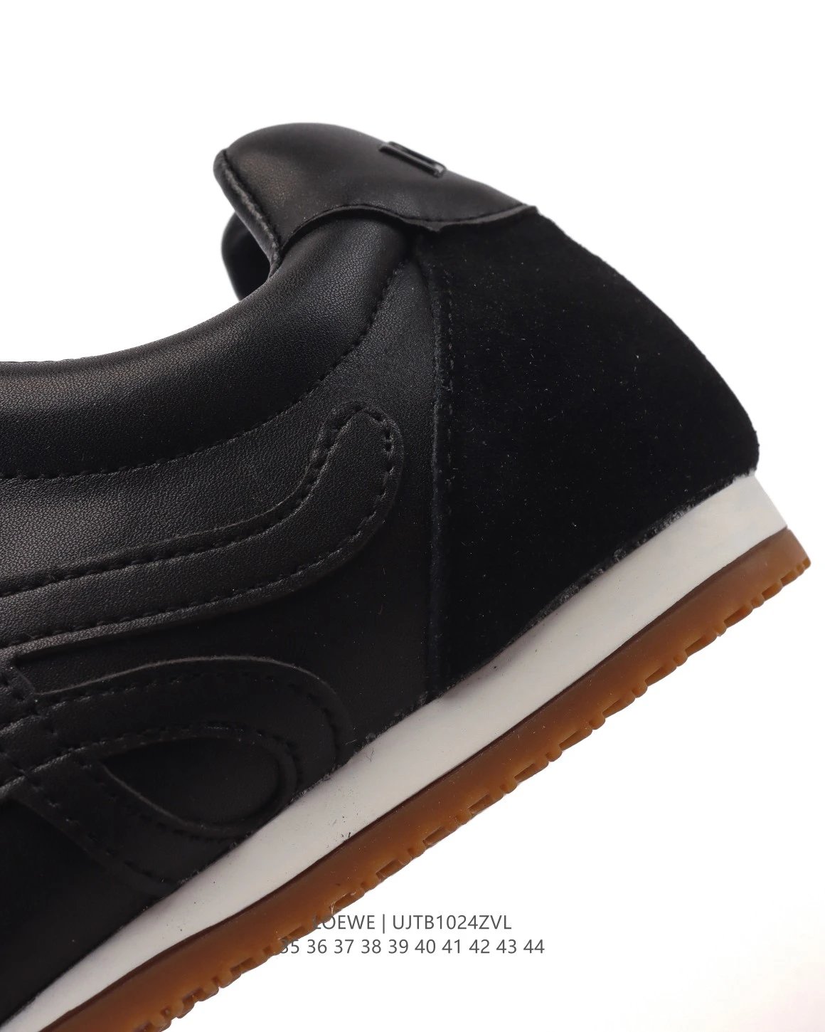 Loewe Ballet Runner 2.0 Black - Gallery Image 8 - Detailed View