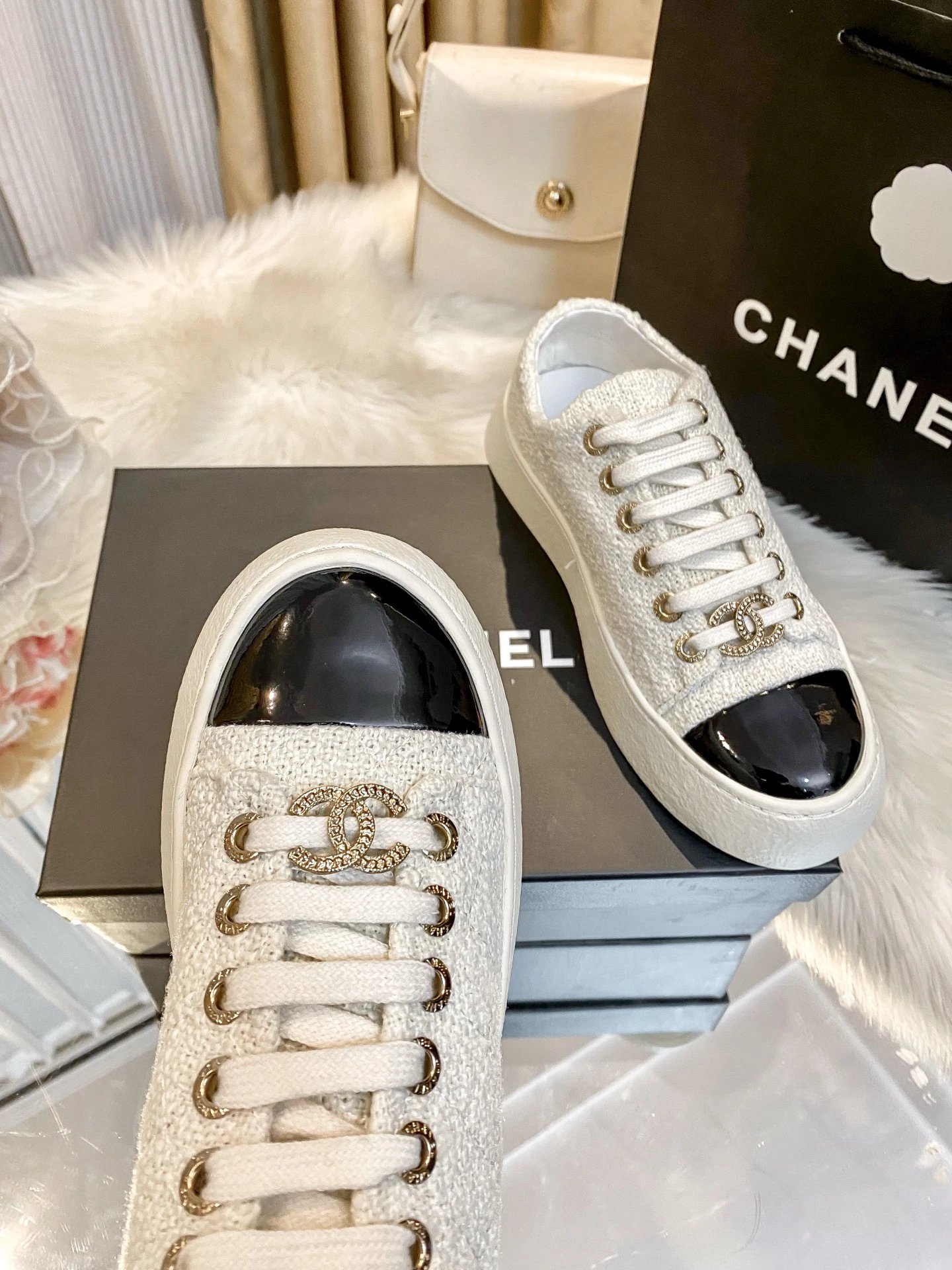 Chanel Tweed Platform Sneakers White - Gallery Image 7 - Detailed View
