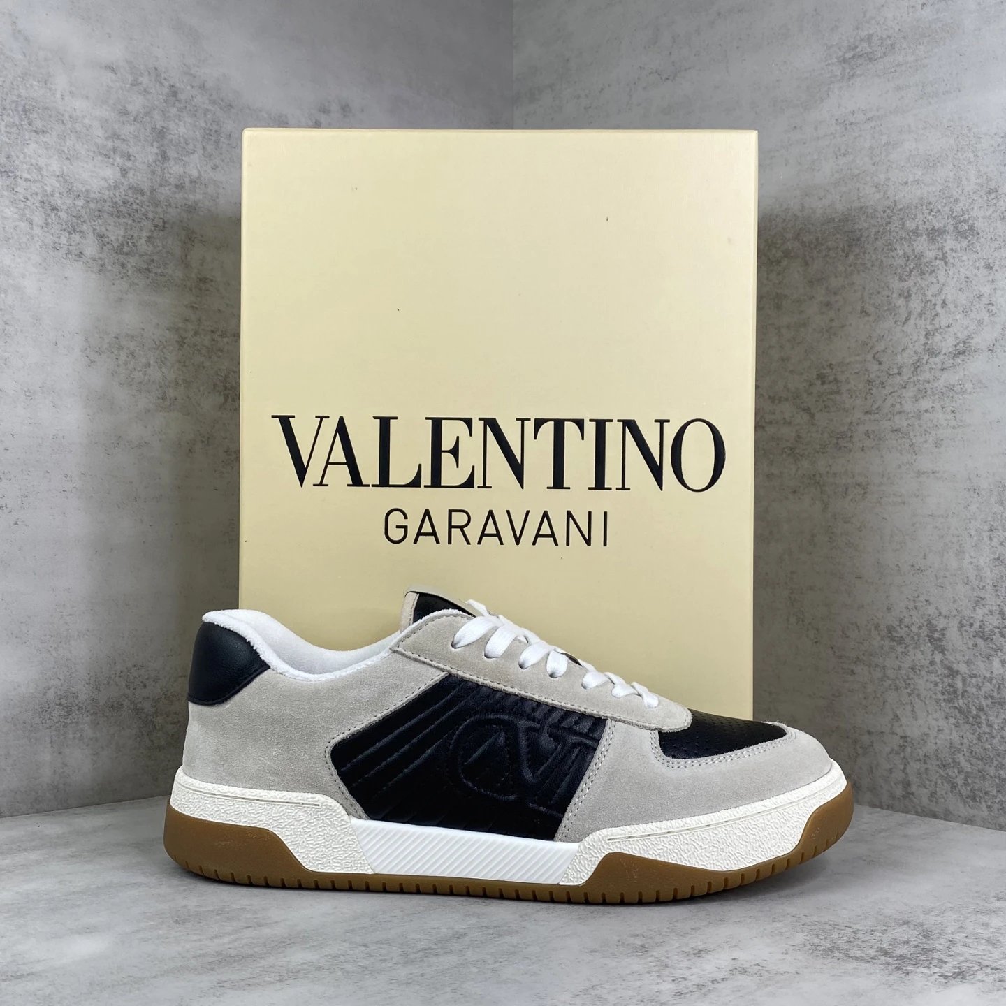 Joie de Jouer Suede Leather Sneakers Ivory Black - Gallery Image 1 - Detailed View