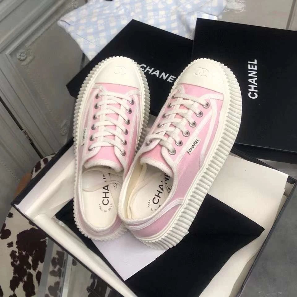 Chanel Vintage Sneakers Pink - Gallery Image 6 - Detailed View