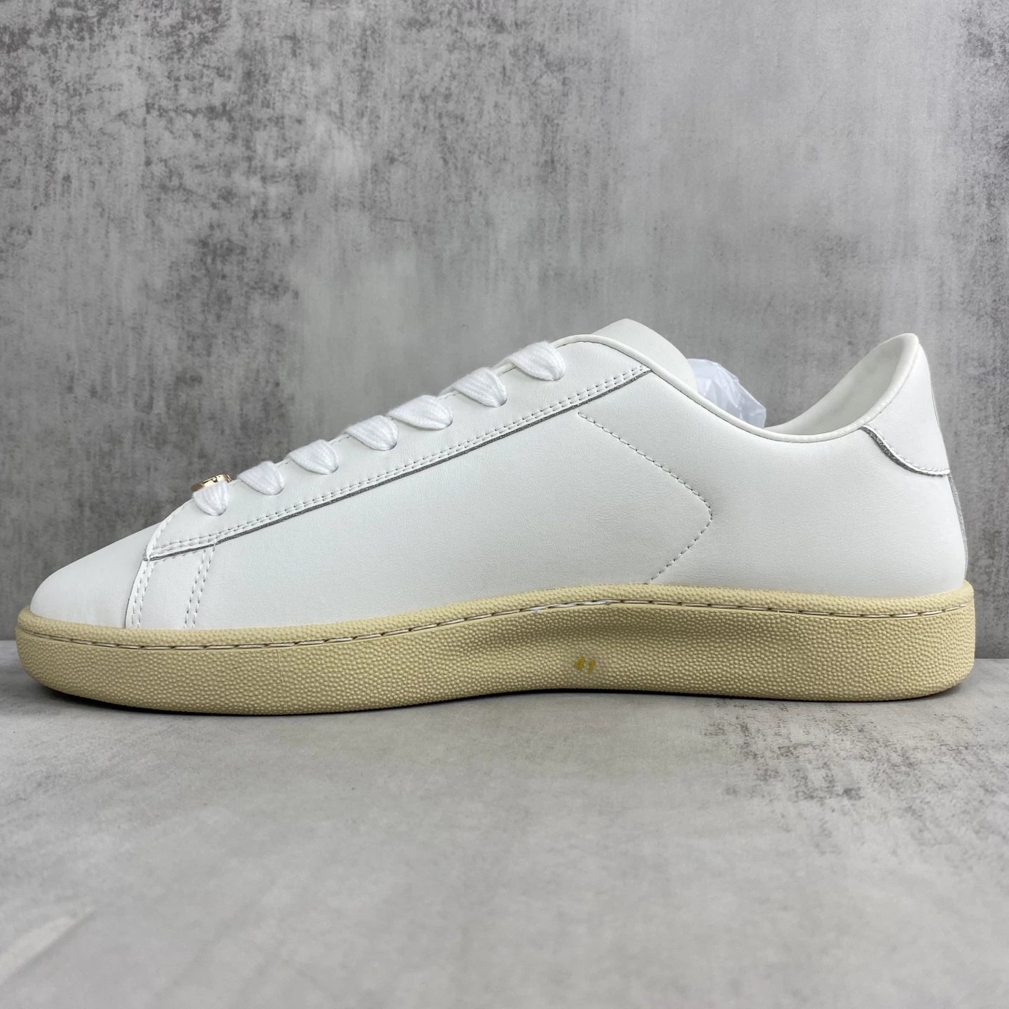 Low Top Leather Sneakers Ivory - Gallery Image 7 - Detailed View