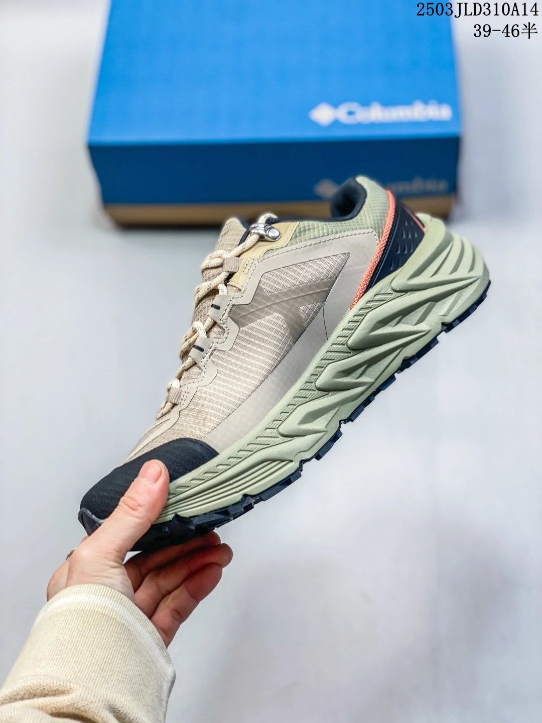 Trail Hiking Sneakers Waterproof Sandstone - Gallery Image 3 - Detailed View