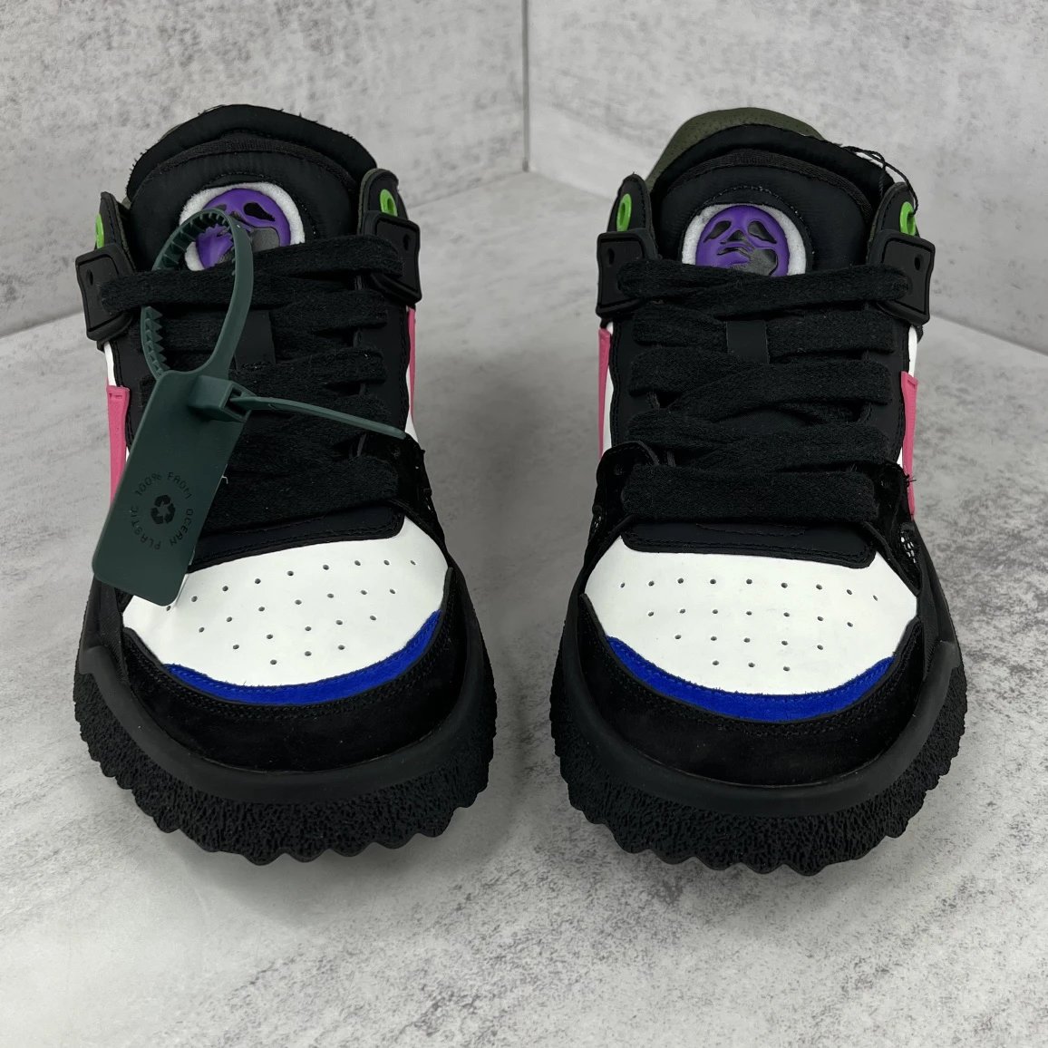 Low Top Leather Mesh Sneakers Retro Arrow Black Magenta - Gallery Image 4 - Detailed View