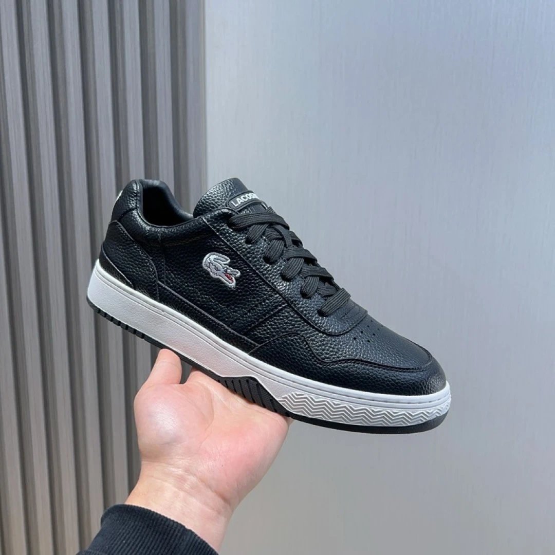 Lacoste Classic Sneakers Black - Gallery Image 3 - Detailed View