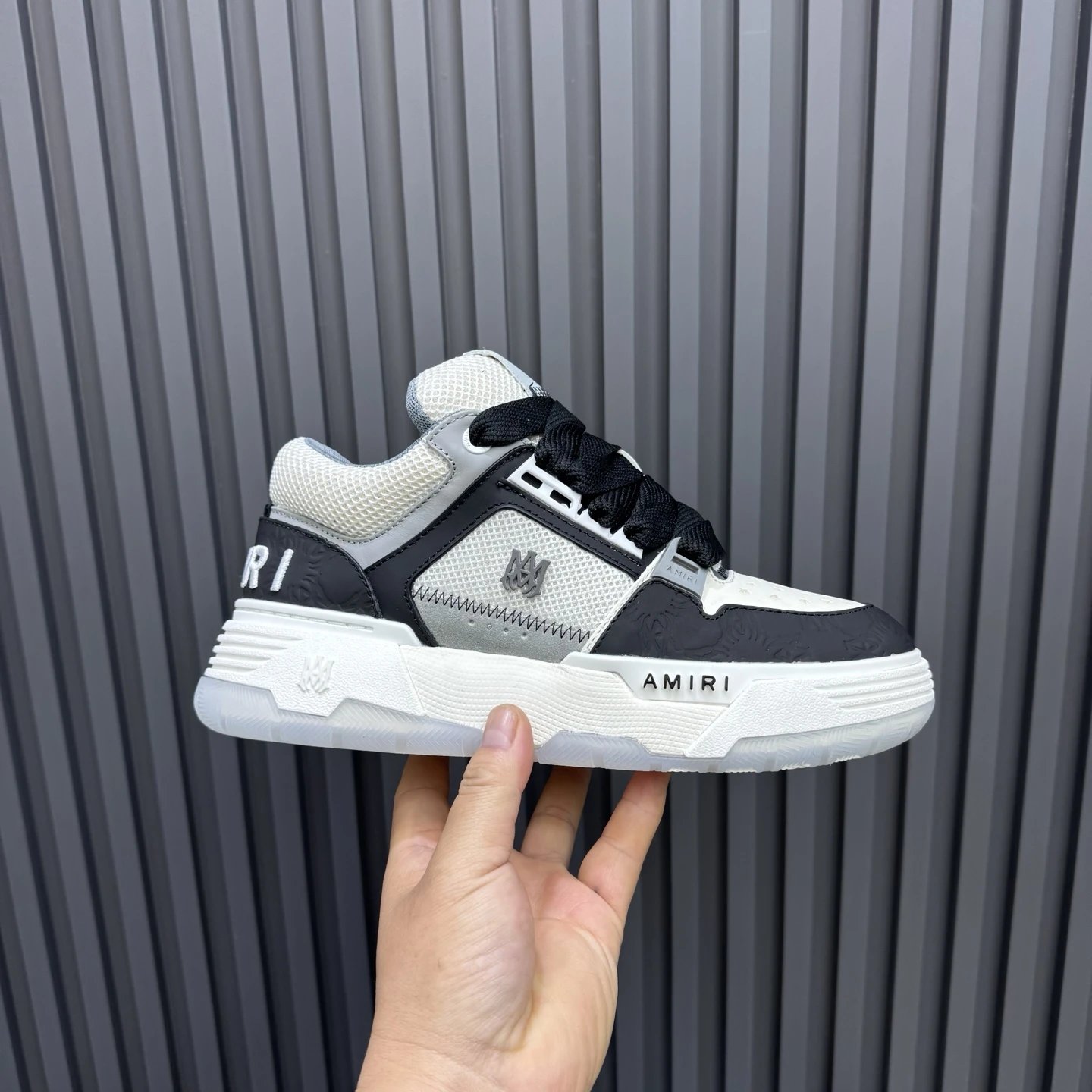 Unisex Low Top Leather Skate Shoes Ivory Black - Gallery Image 2 - Detailed View